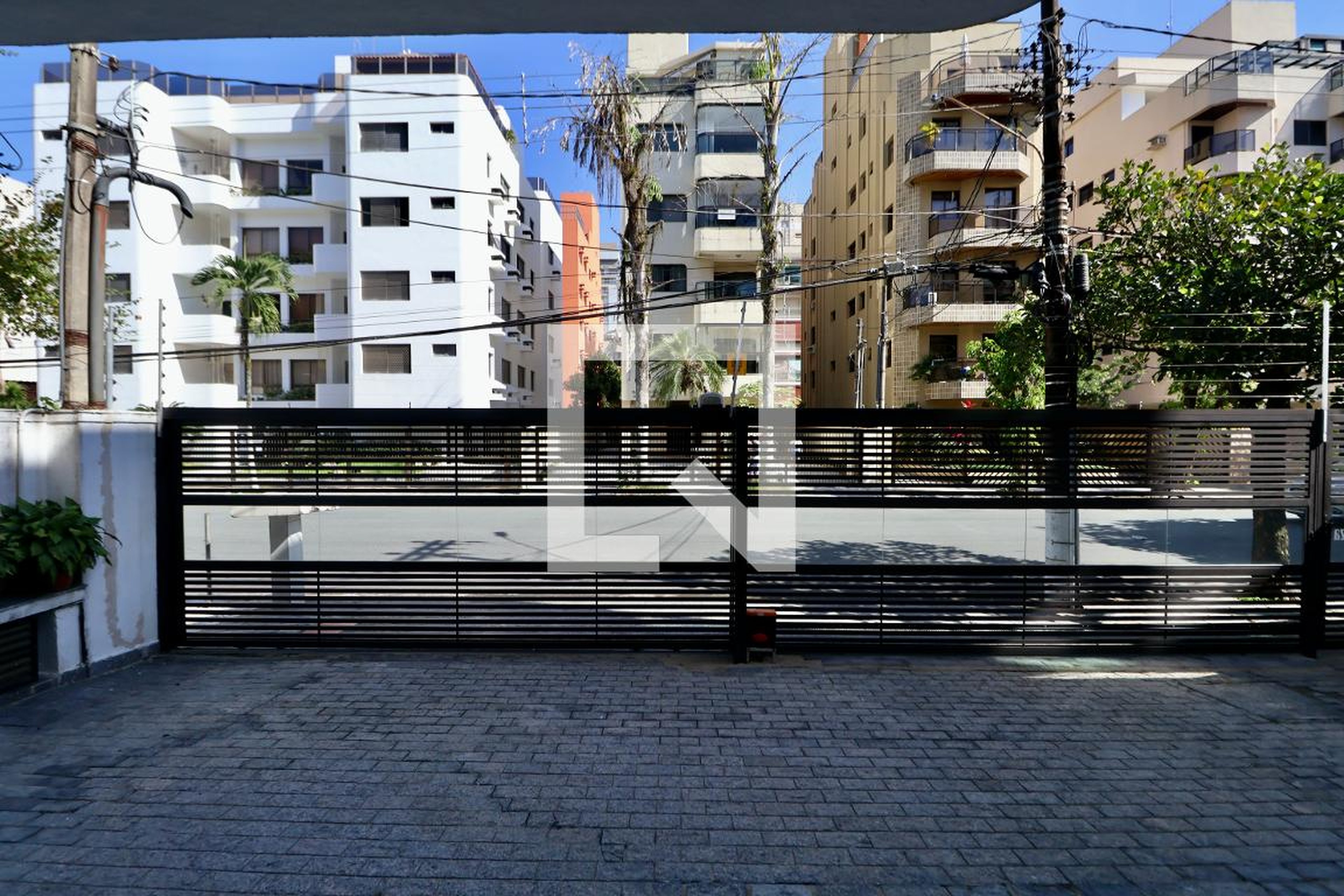 Fachada Condomínio em Rua José Ferreira Canaes Filho, 264