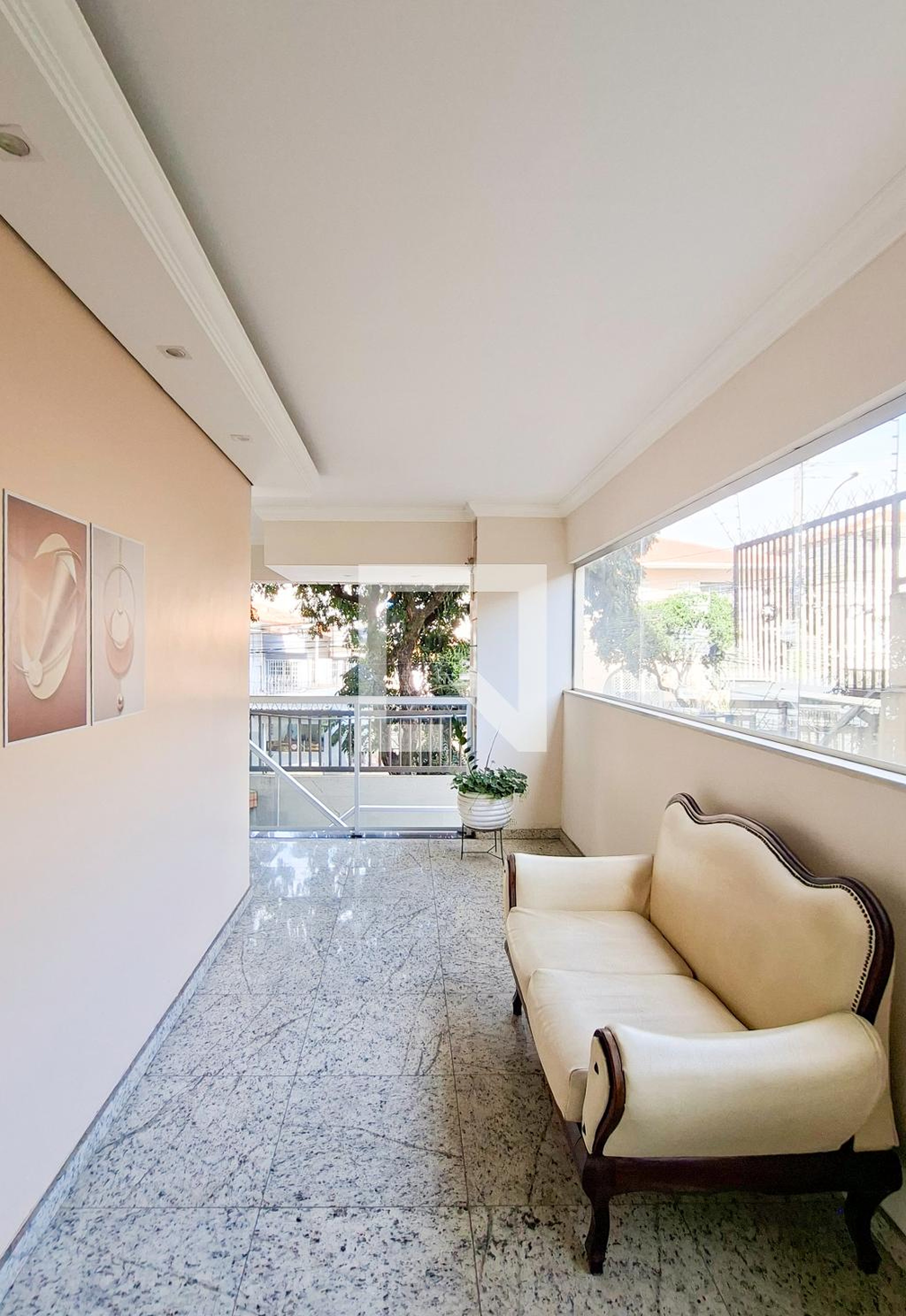 Hall de entrada Condomínio em Rua Ponte Nova, 809