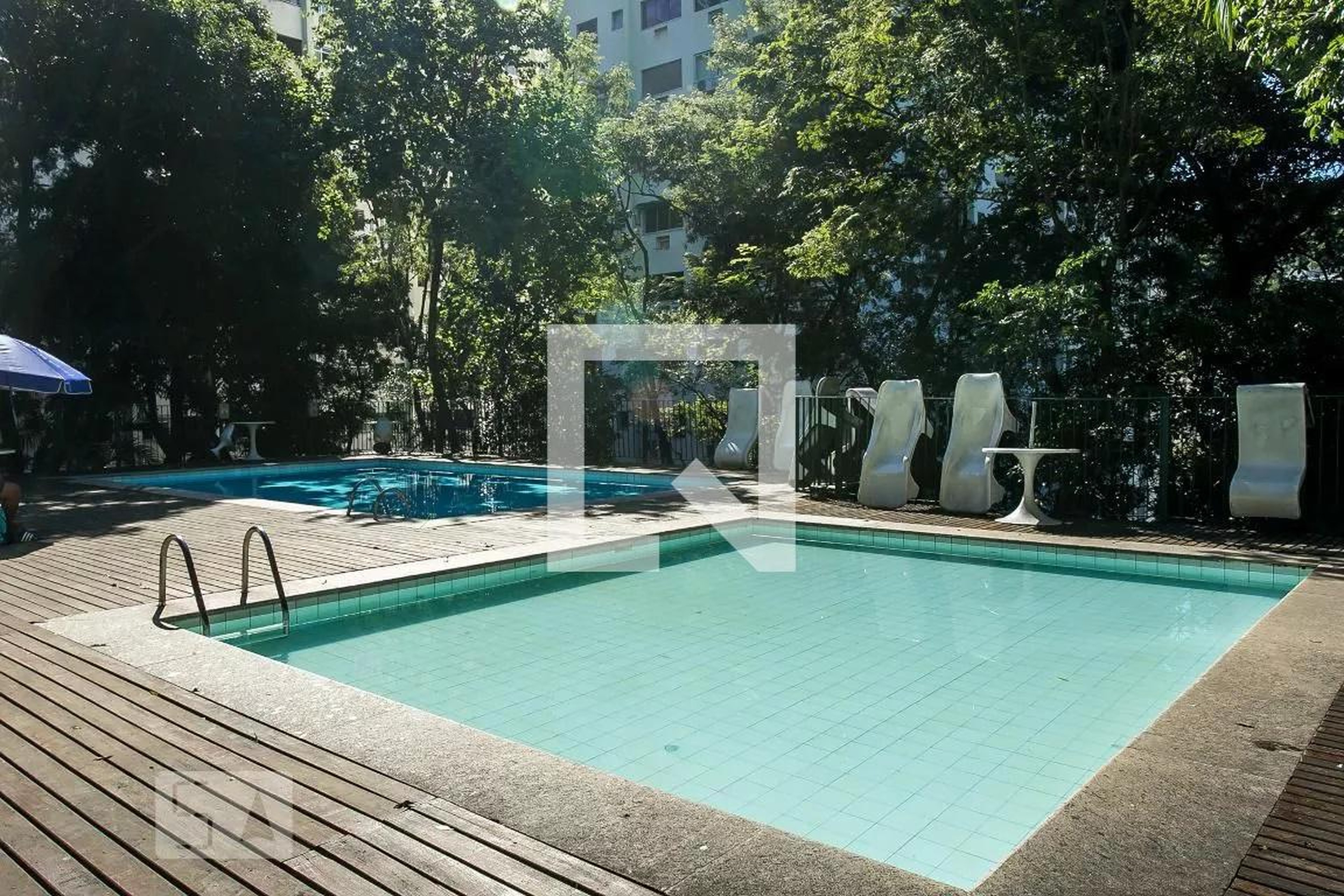 Piscina - Edifício Chácara Rio