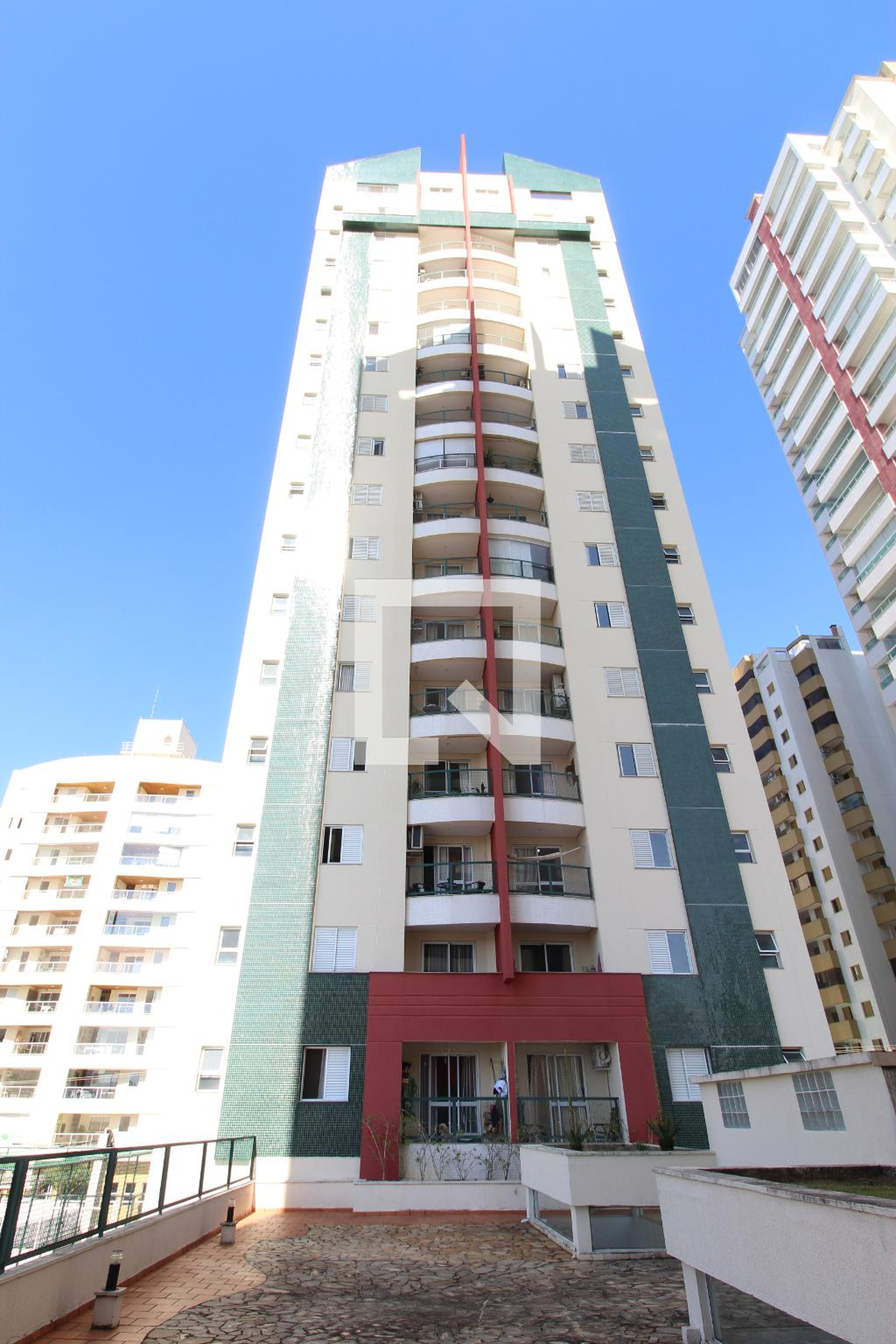 Fachada do Prédio Condomínio Tahiti Residence