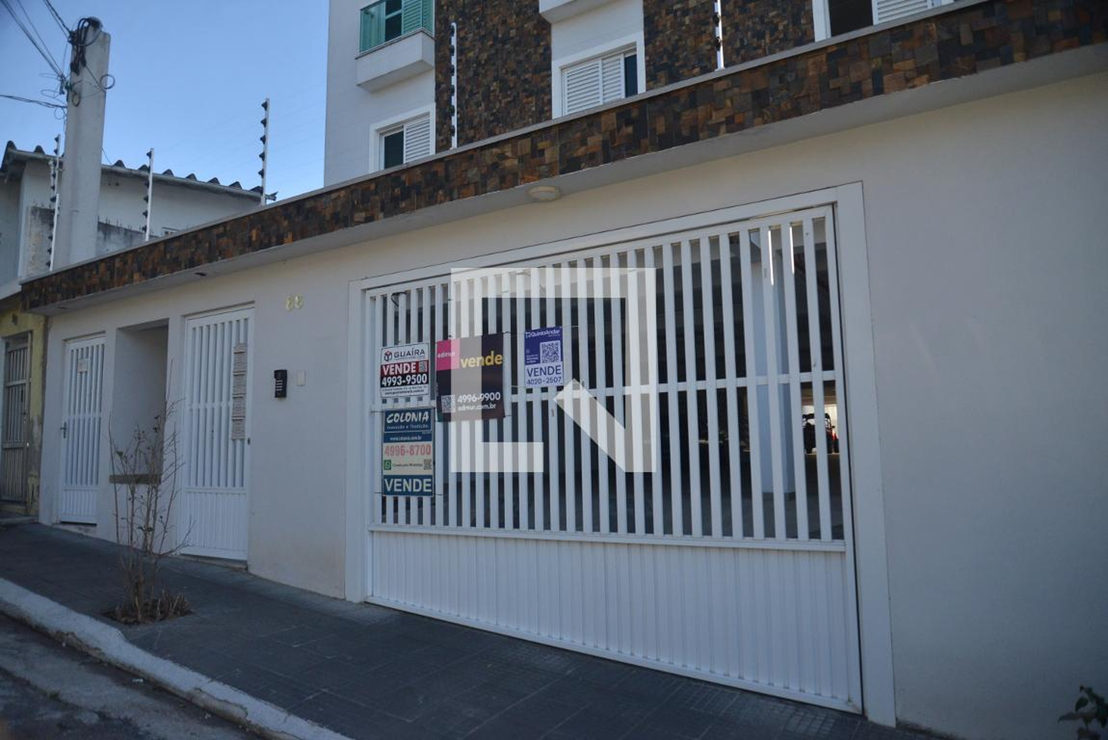 Fachada Condomínio em Rua Haiti, 86