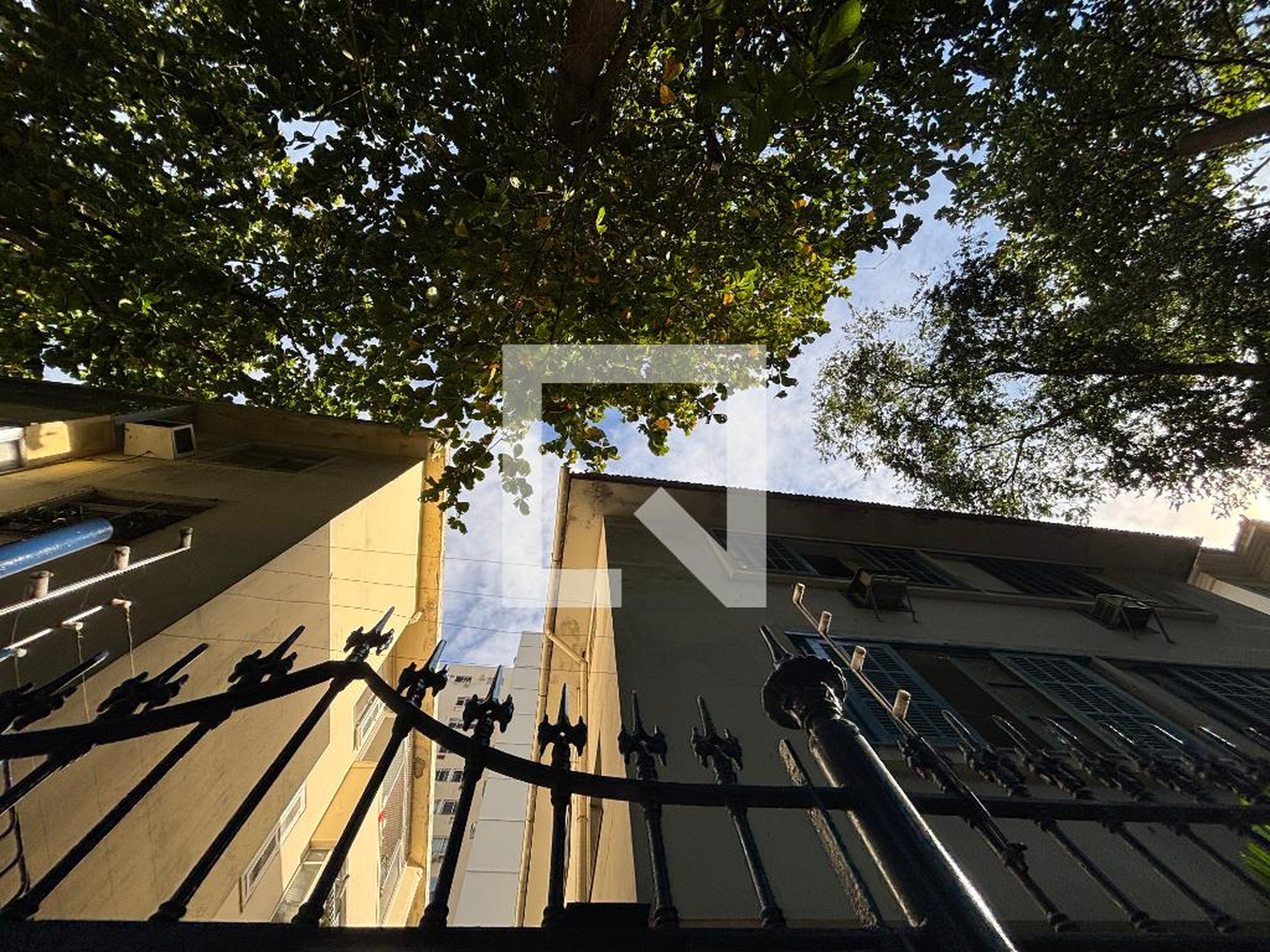 Fachada Condomínio em Rua Maestro Francisco Braga, 350