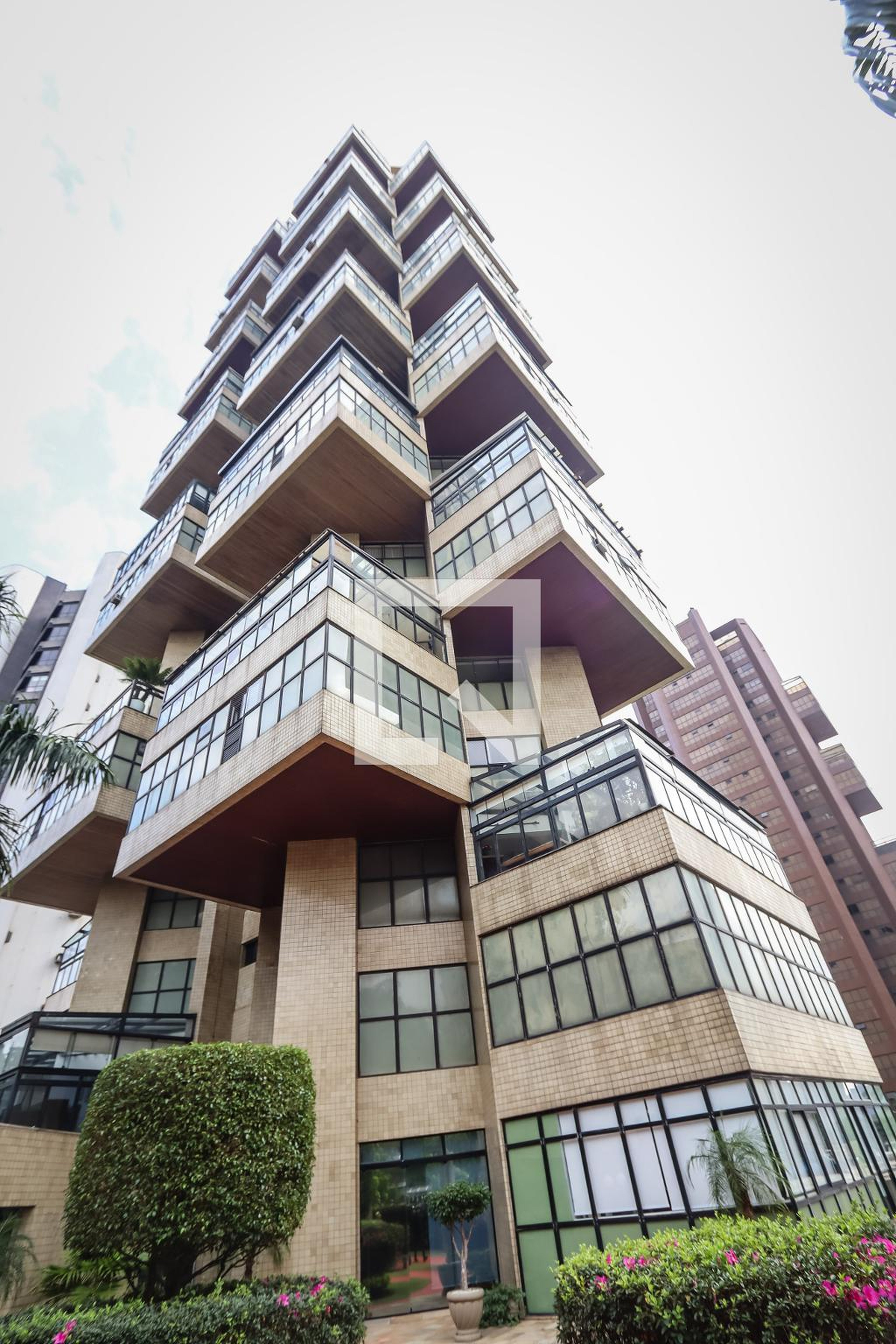 Prédio Condomínio Tannhauser