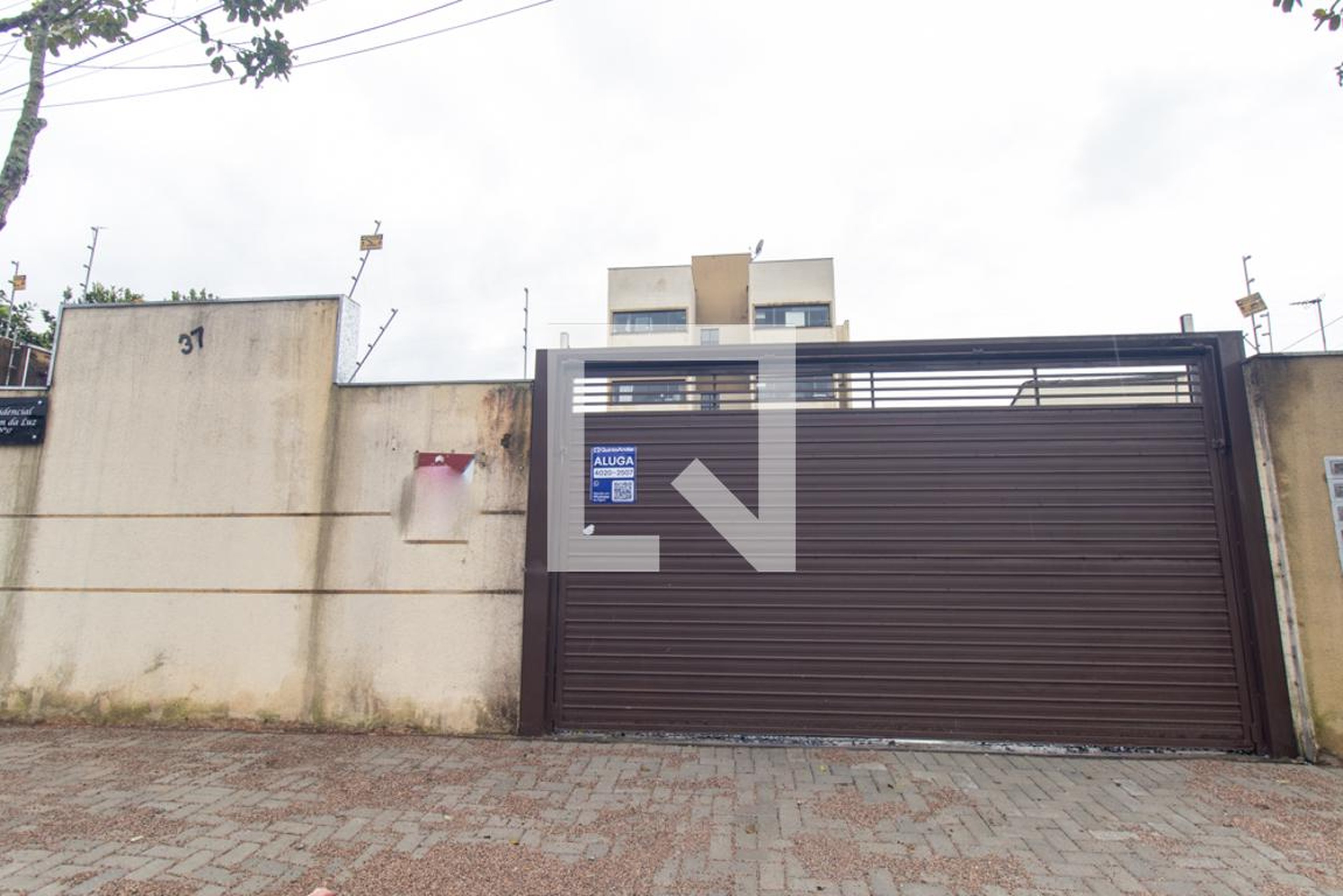 Fachada do Condomínio Condomínio em Rua Francisca de Souza Cortês, 37