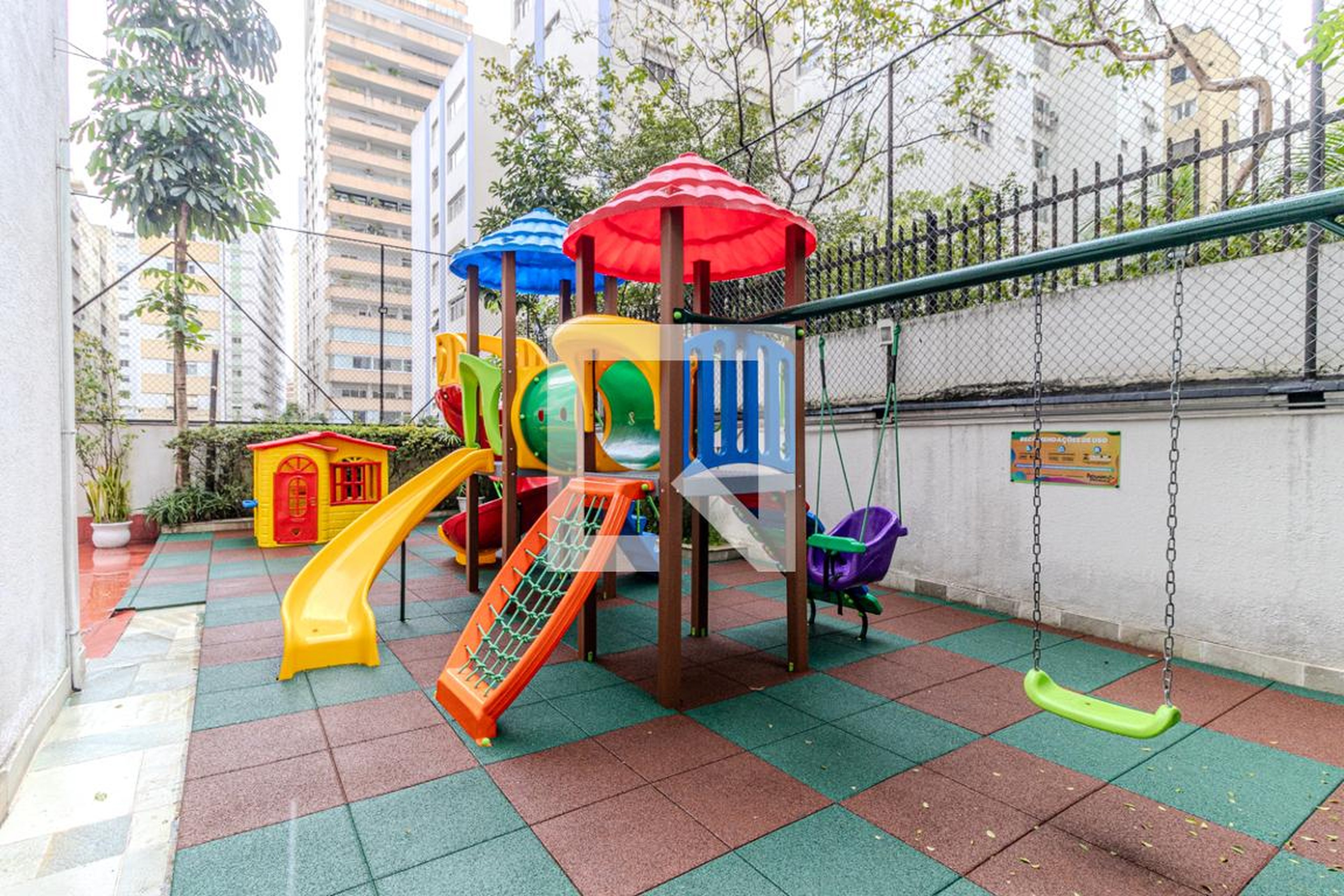 Playground - Mansão dos Lagos