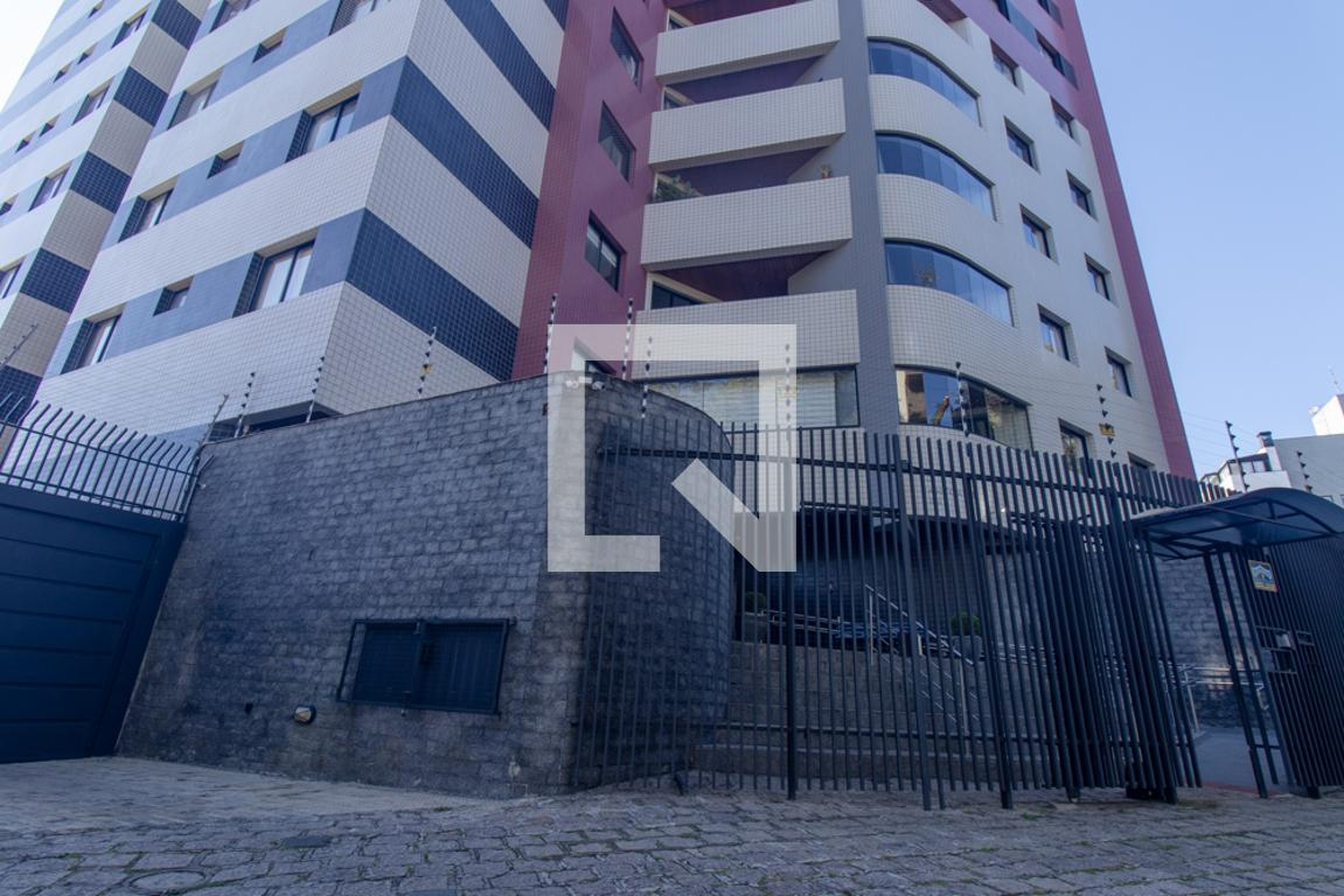 Fachada do Condomínio Condomínio em Rua Professora Doracy Cezzarino, 586