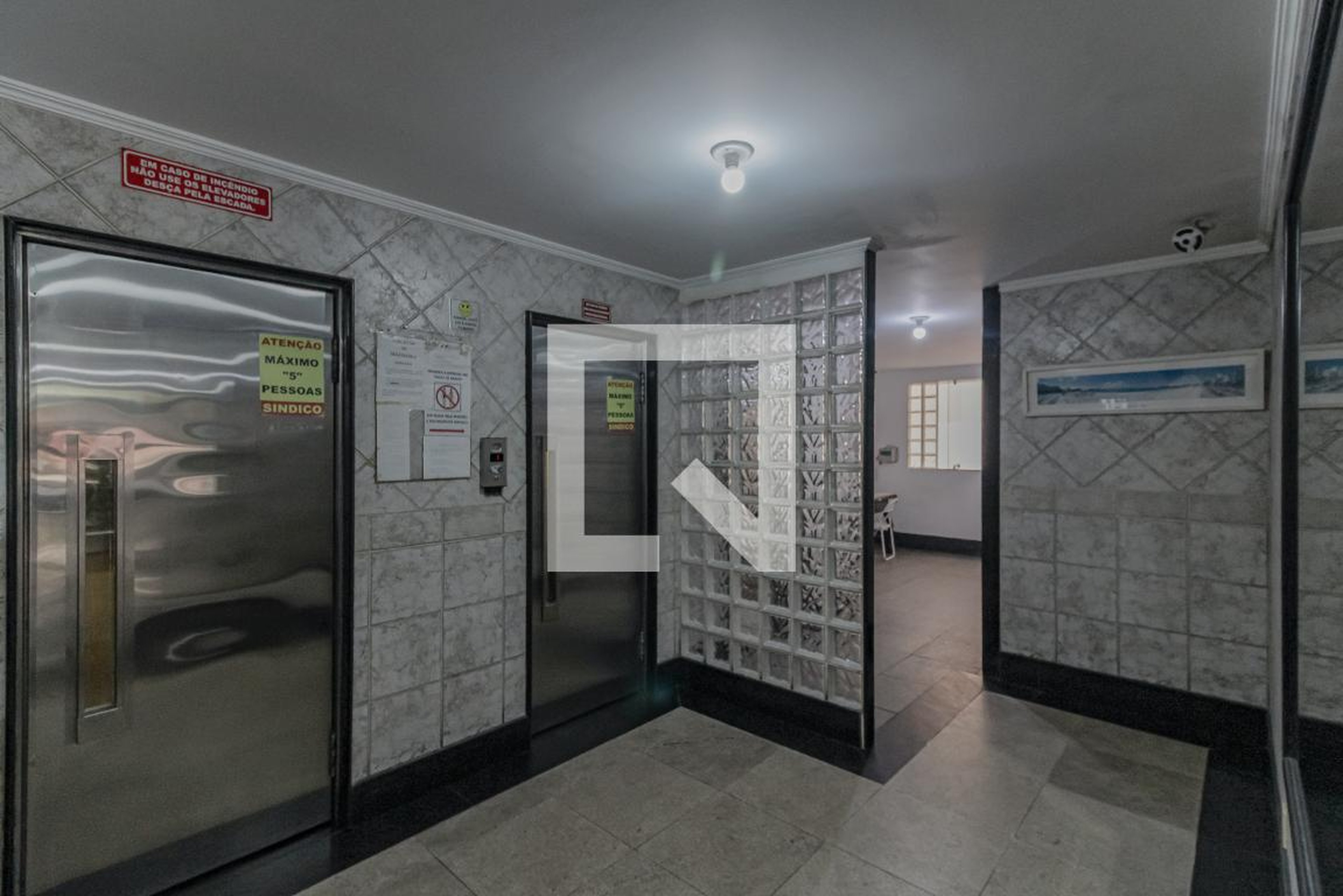 Elevador - Edifício Araújo Jorge