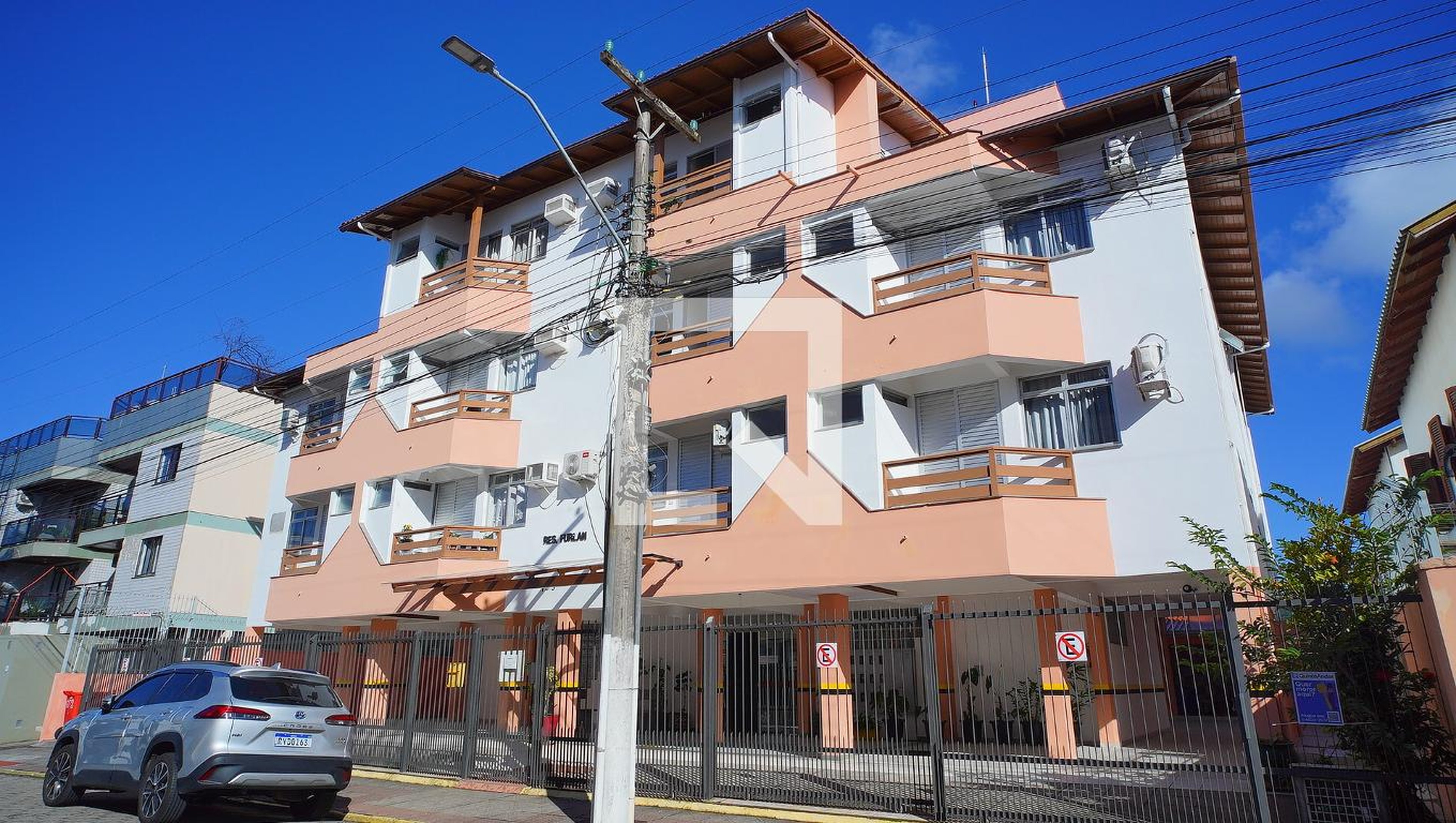 Fachada Condomínio em Rua Doutor Antonio Prudente de Morais, 195