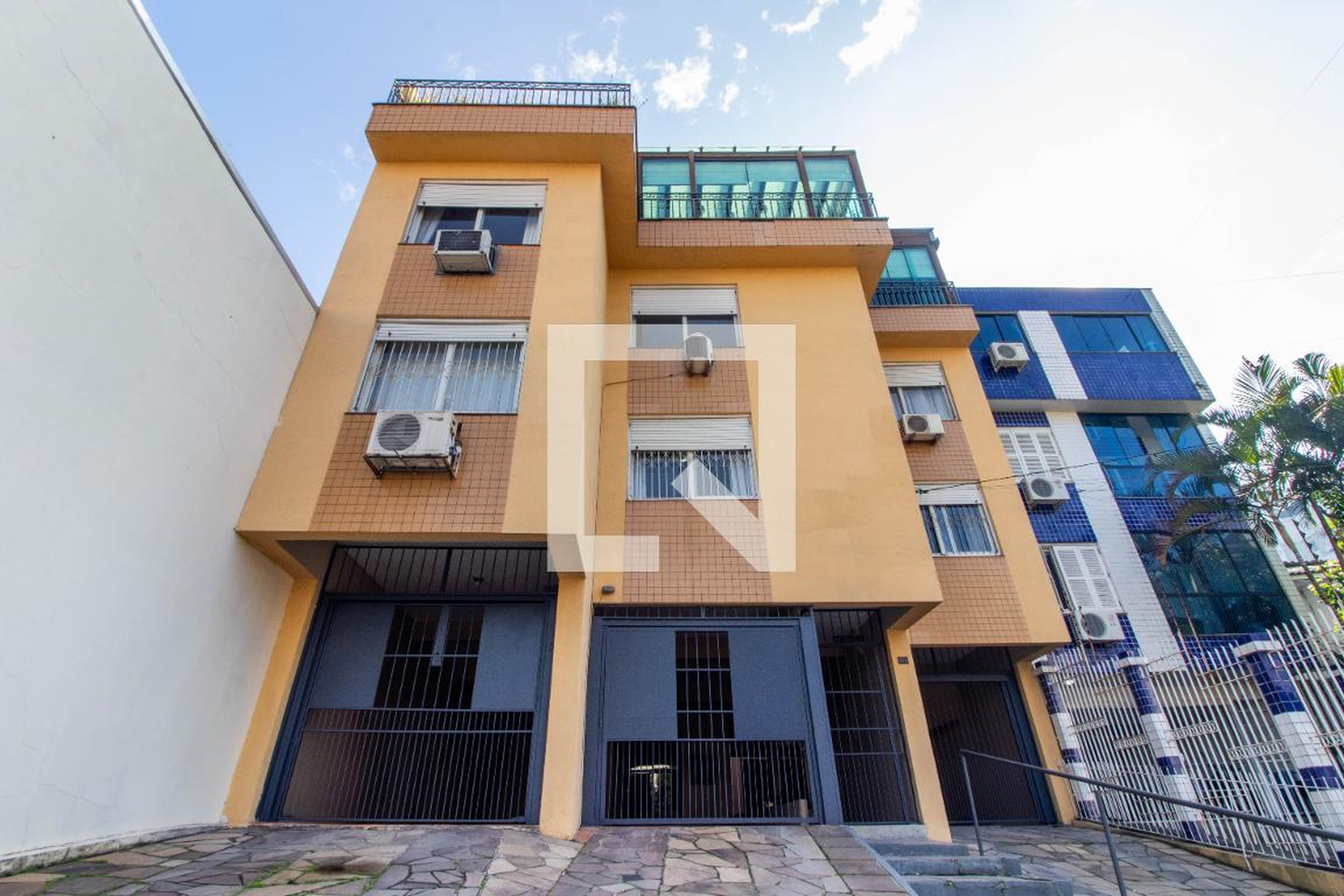 Fachada Condomínio em Rua Aliança, 420