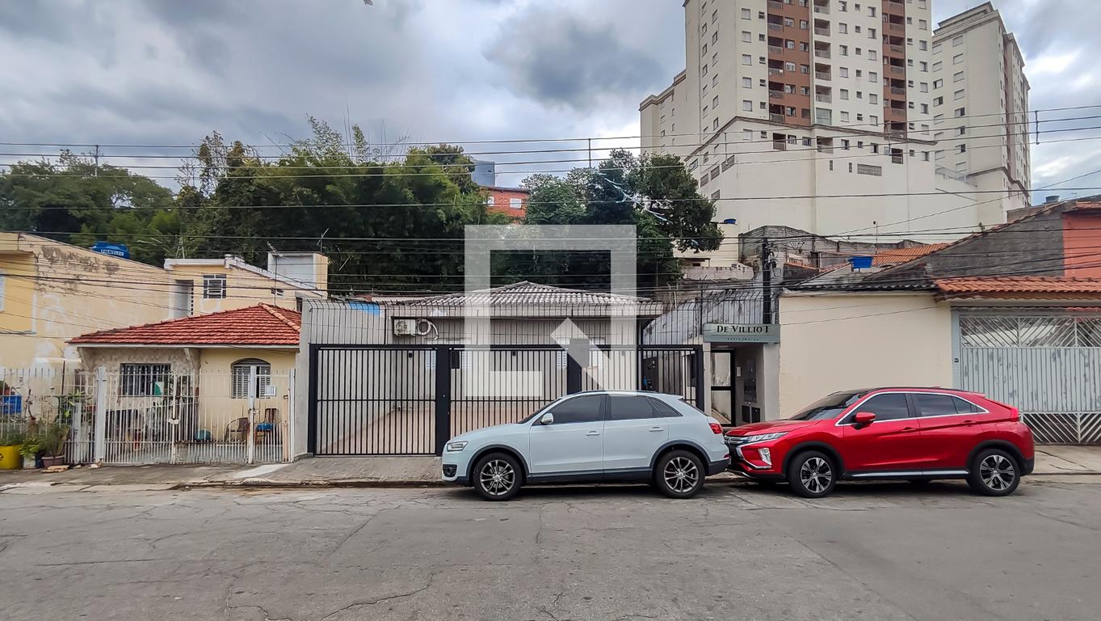 Fachada do Condomínio Condomínio em Rua Orense, 93
