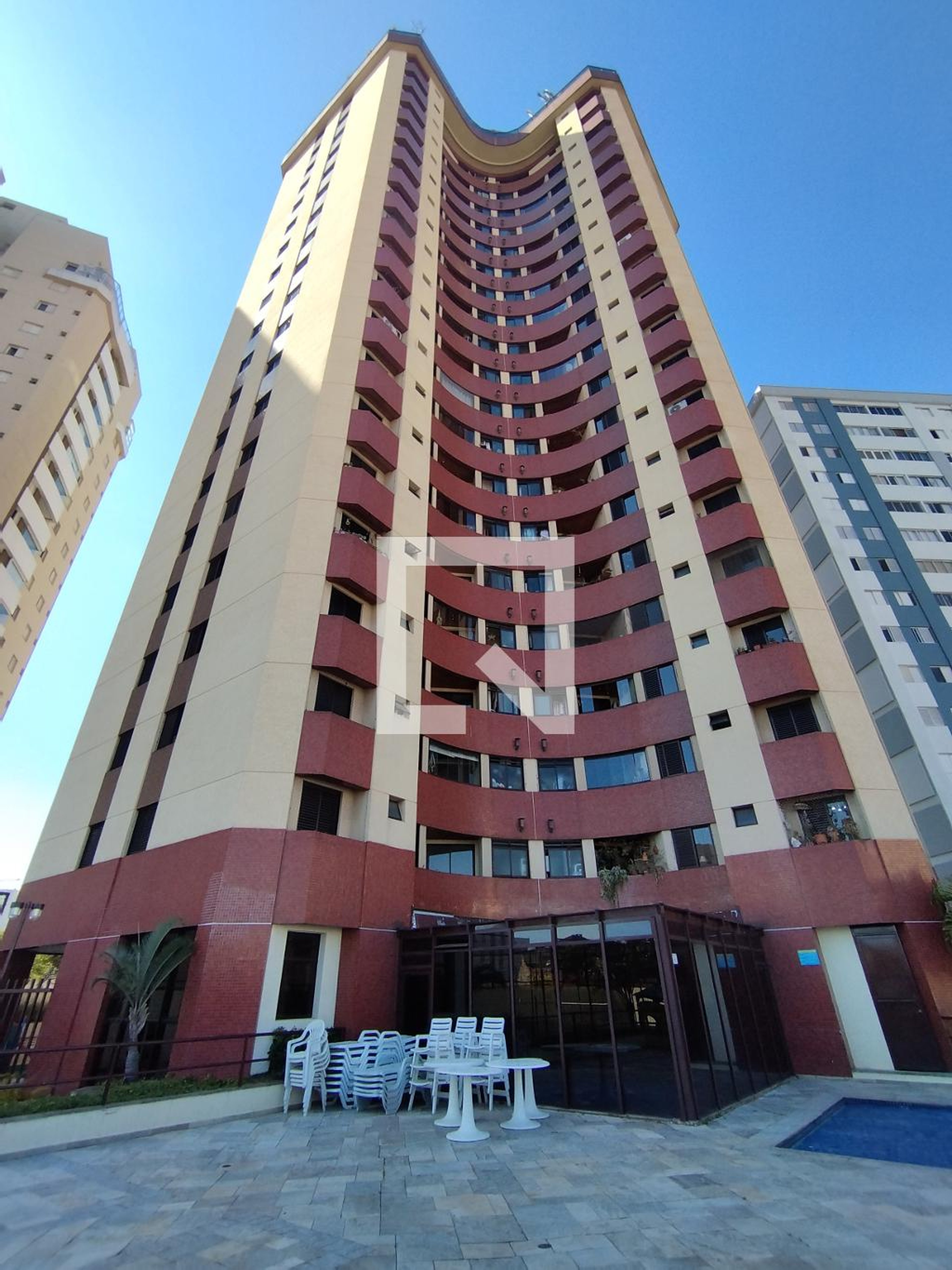 Fachada do Prédio Condomínio Edif Millennium Plaza