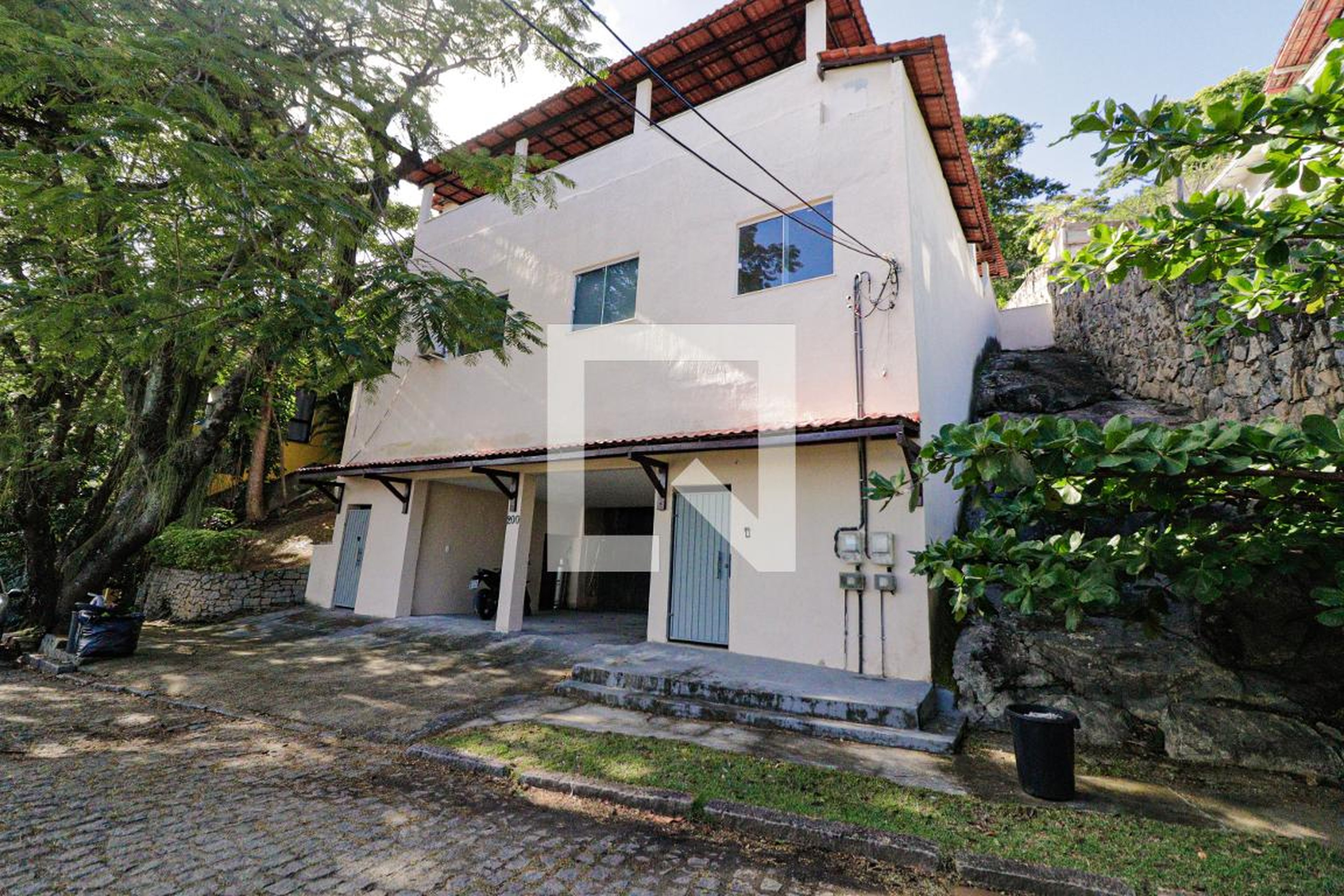 Fachada Condomínio Village das Pedras