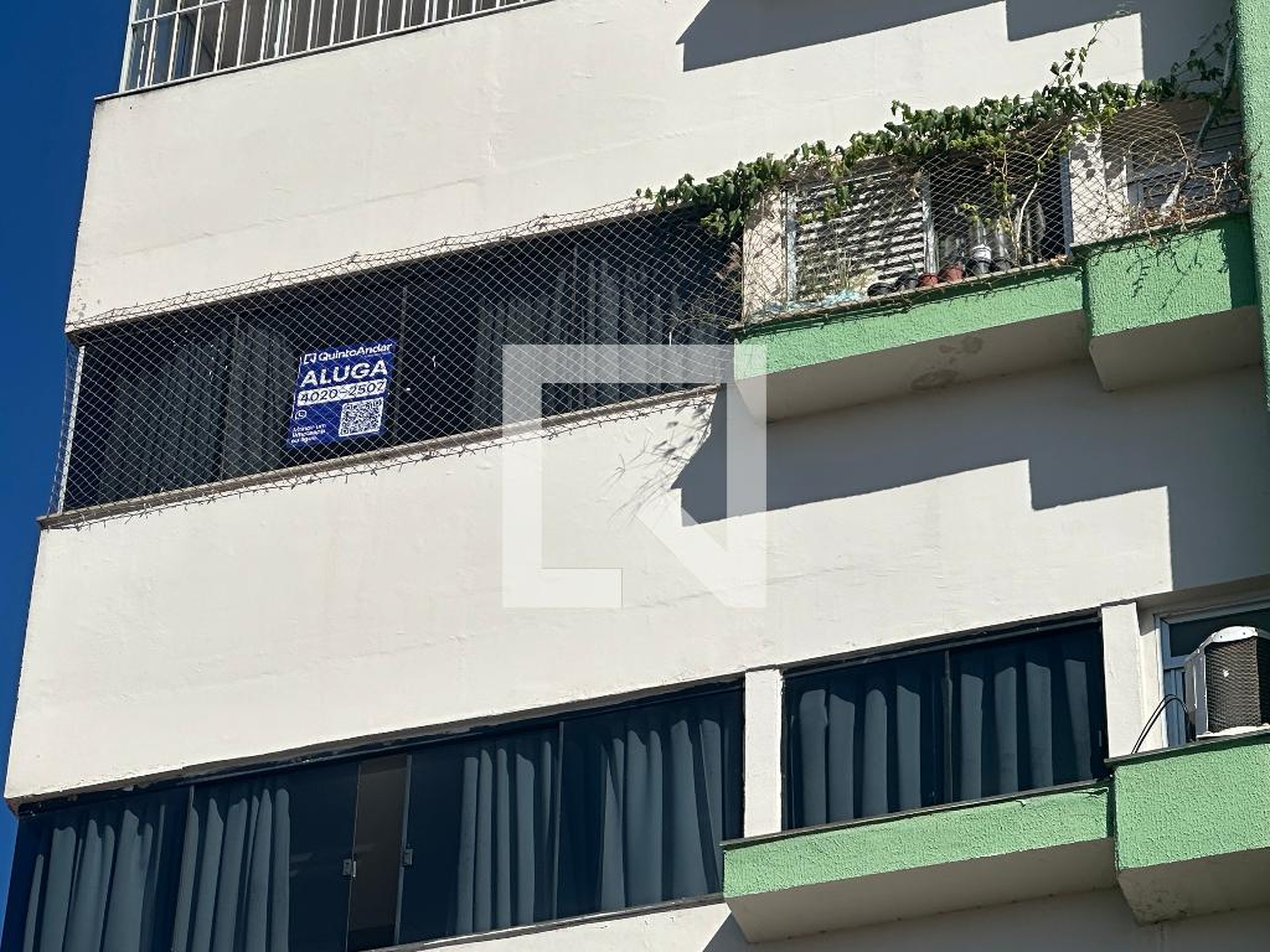 Fachada Condomínio em Rua 70, 671