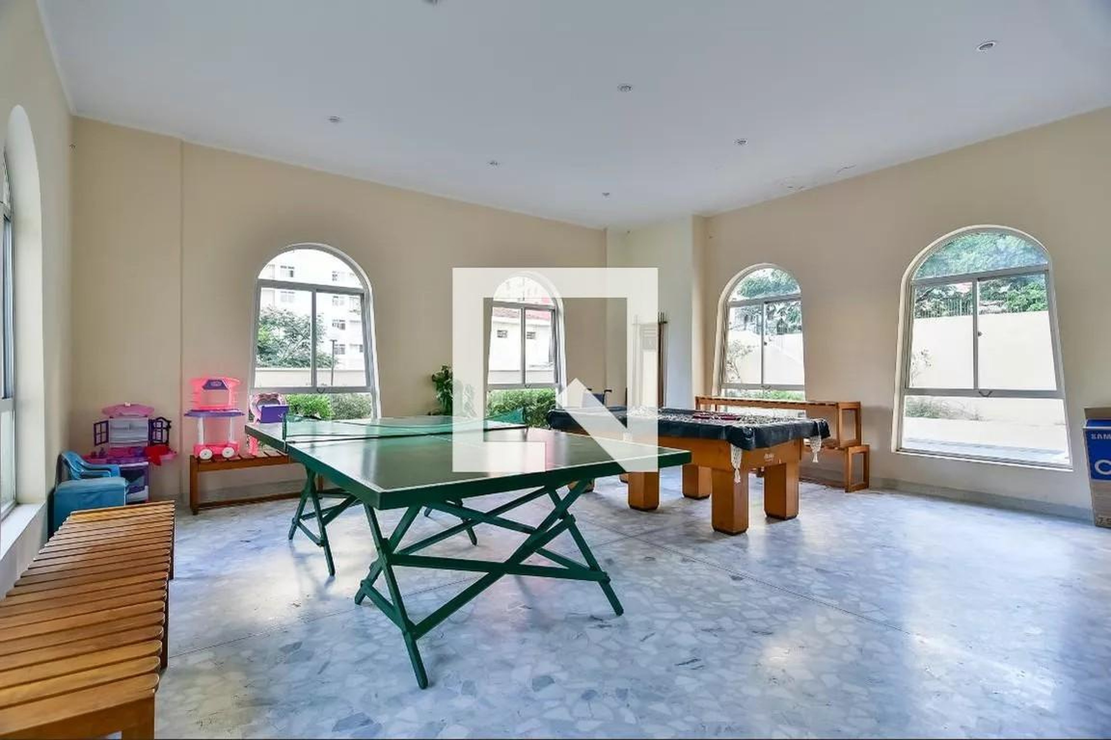 Sala de Jogos - Edifício Château de Vincennes