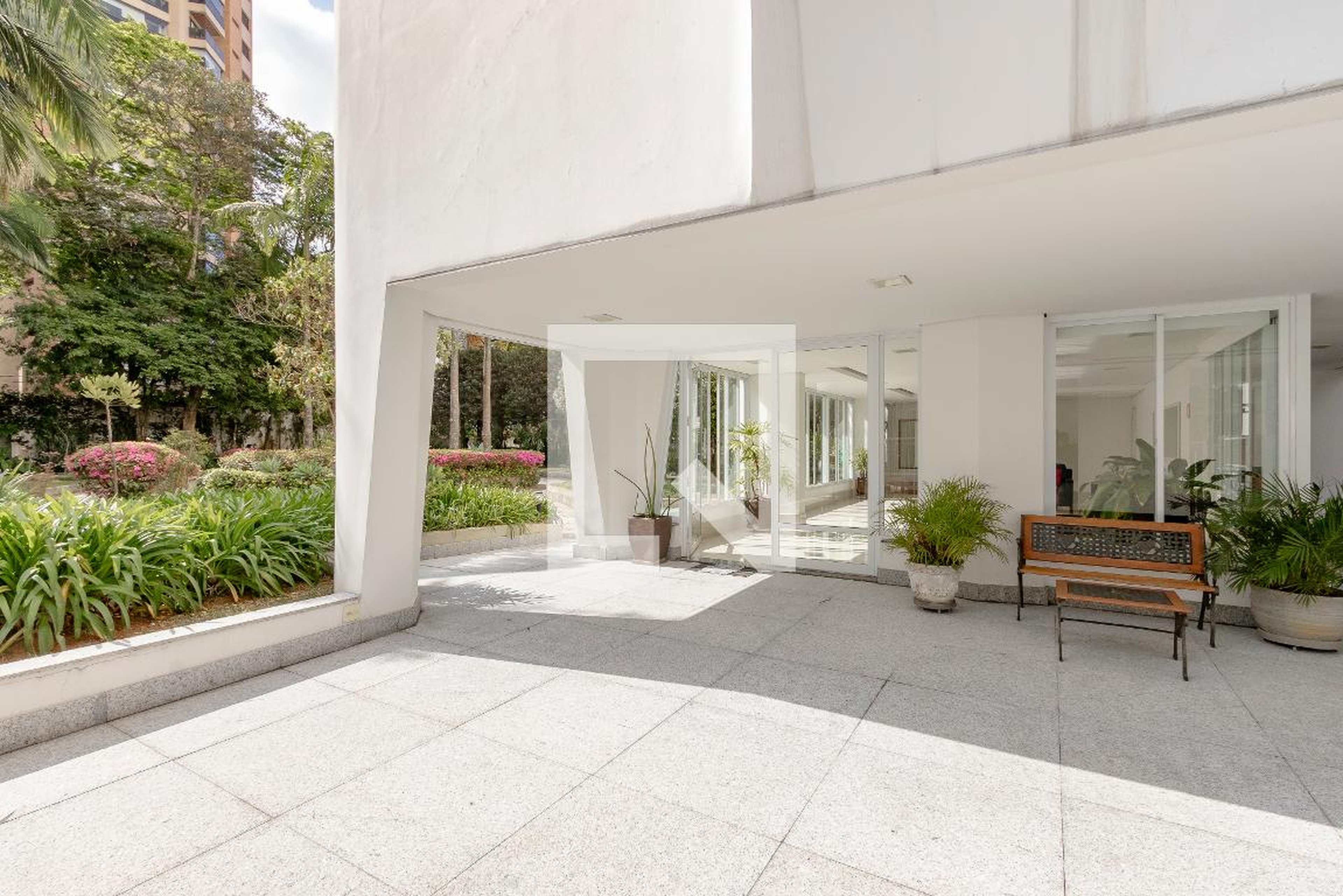 Entrada - Maison Du Rhone