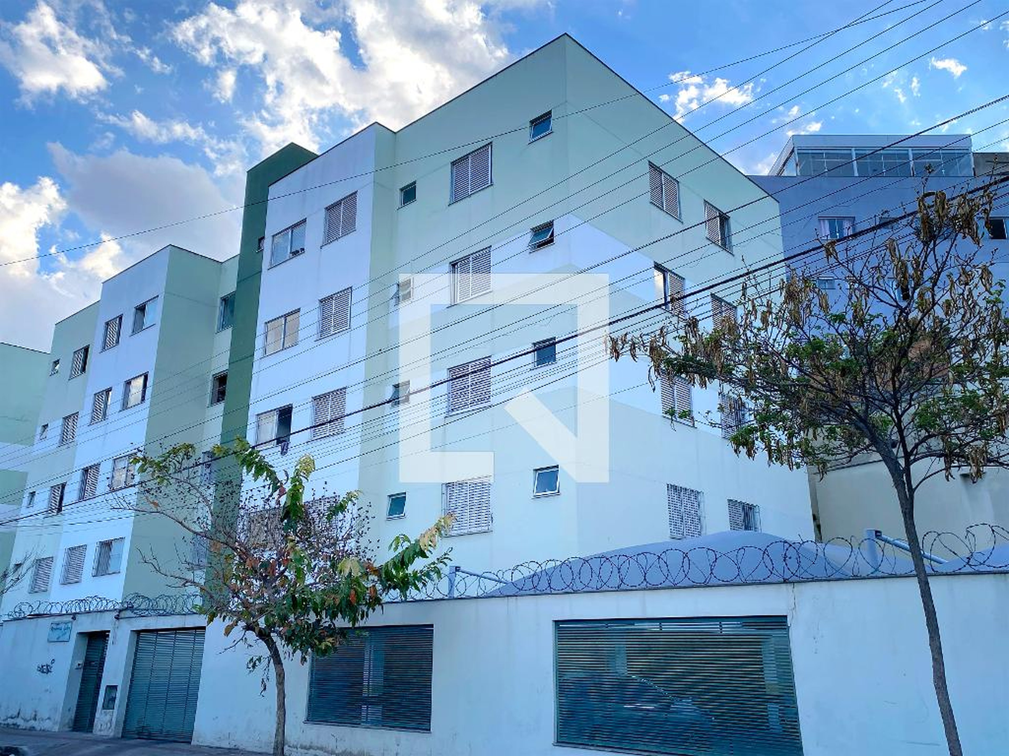 Fachada Condomínio em Rua Paru, 387