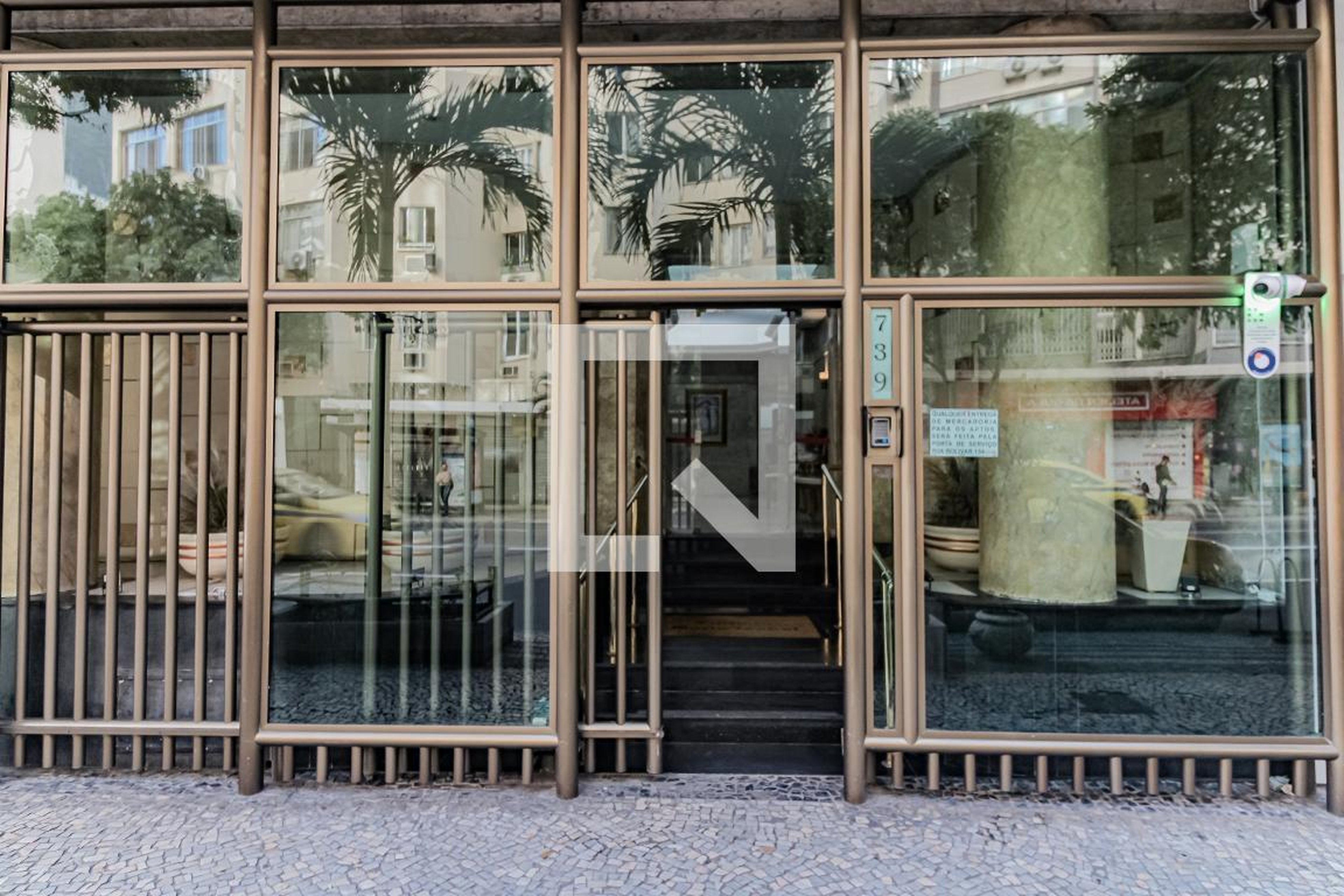 Entrada - Edifício Maria Isabel