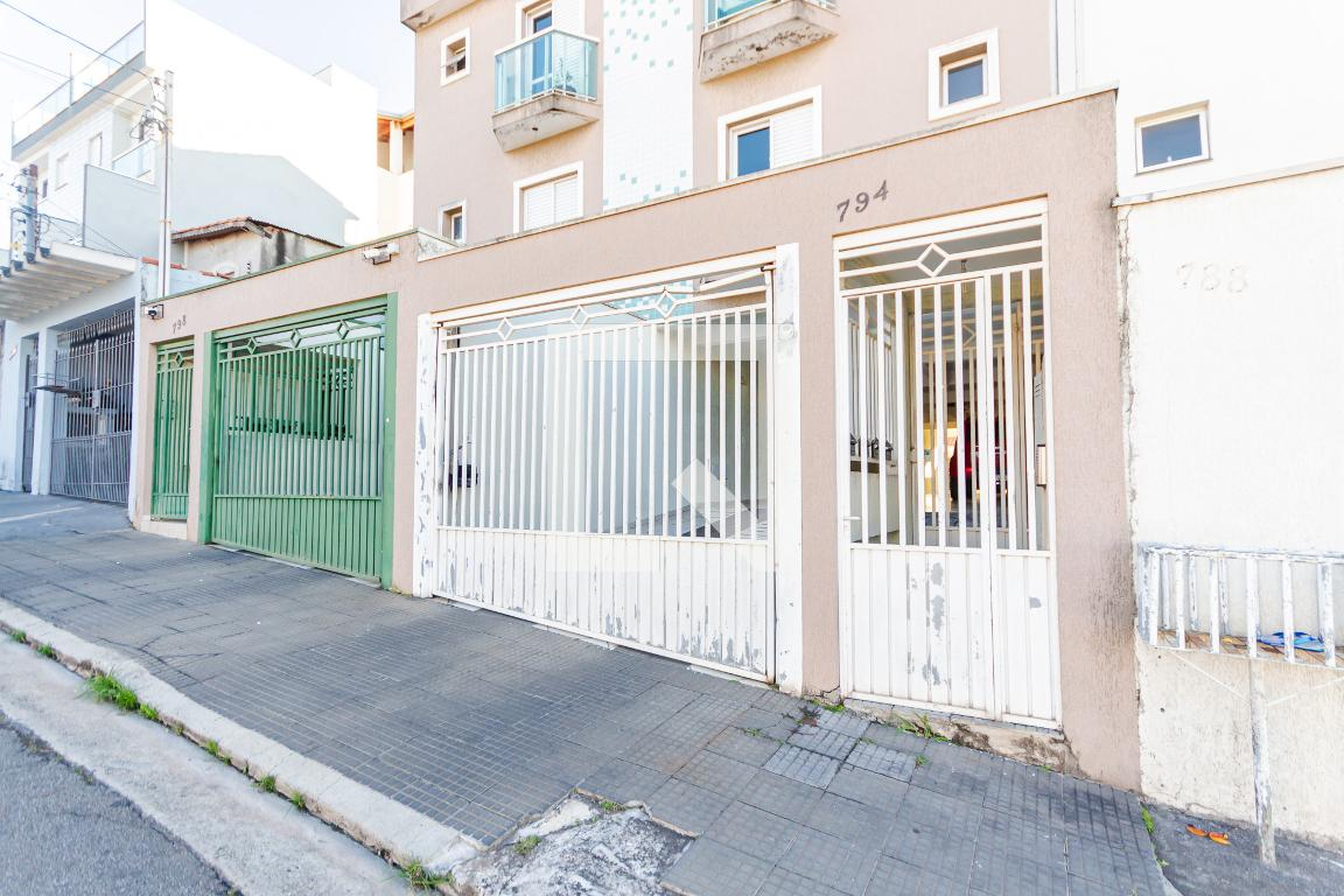 Fachada Condomínio em Rua Balaclava, 794