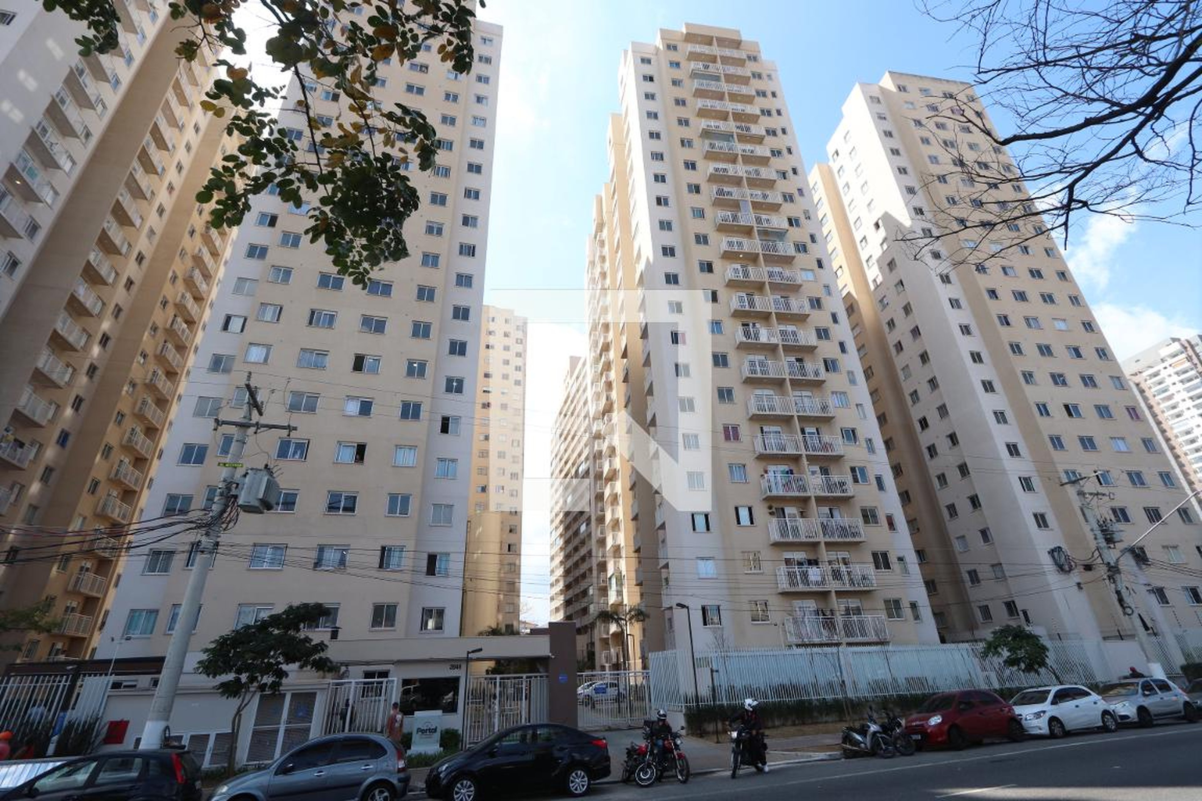 Fachada do condomínio Condomínio Vila Falconi