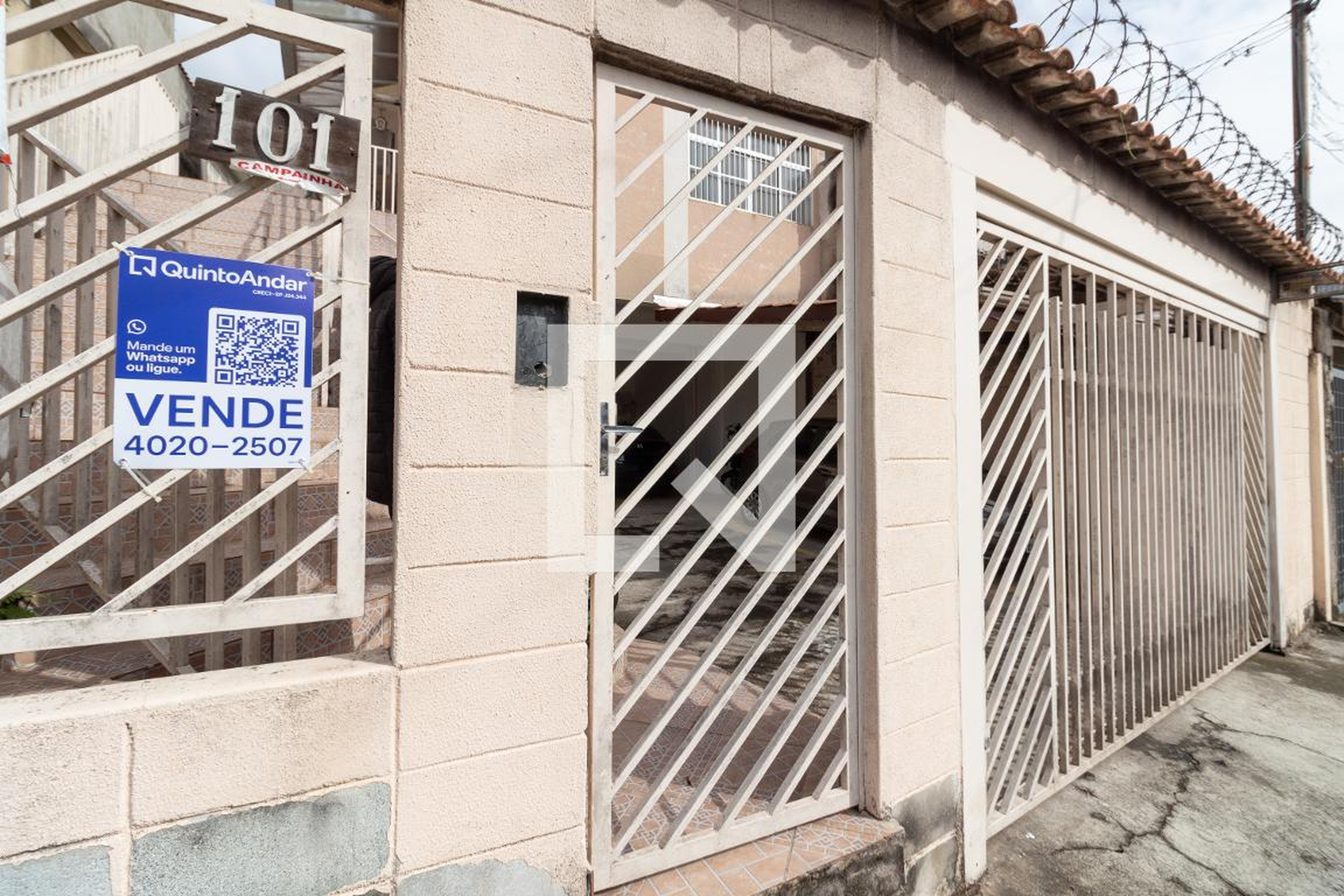 Fachada Condomínio em Rua Fausto Blasi, 101