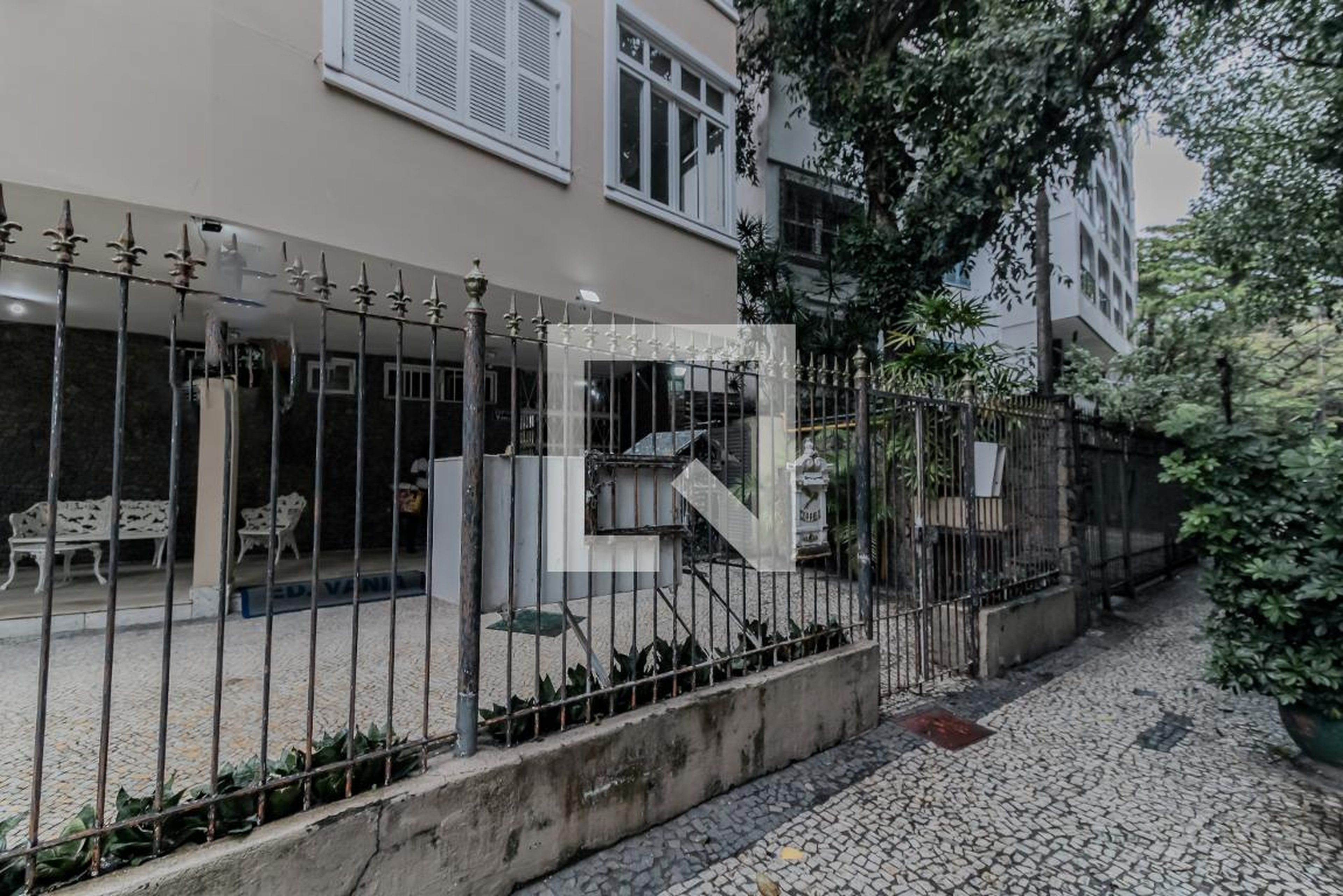 Entrada do Prédio - Edifício Vania
