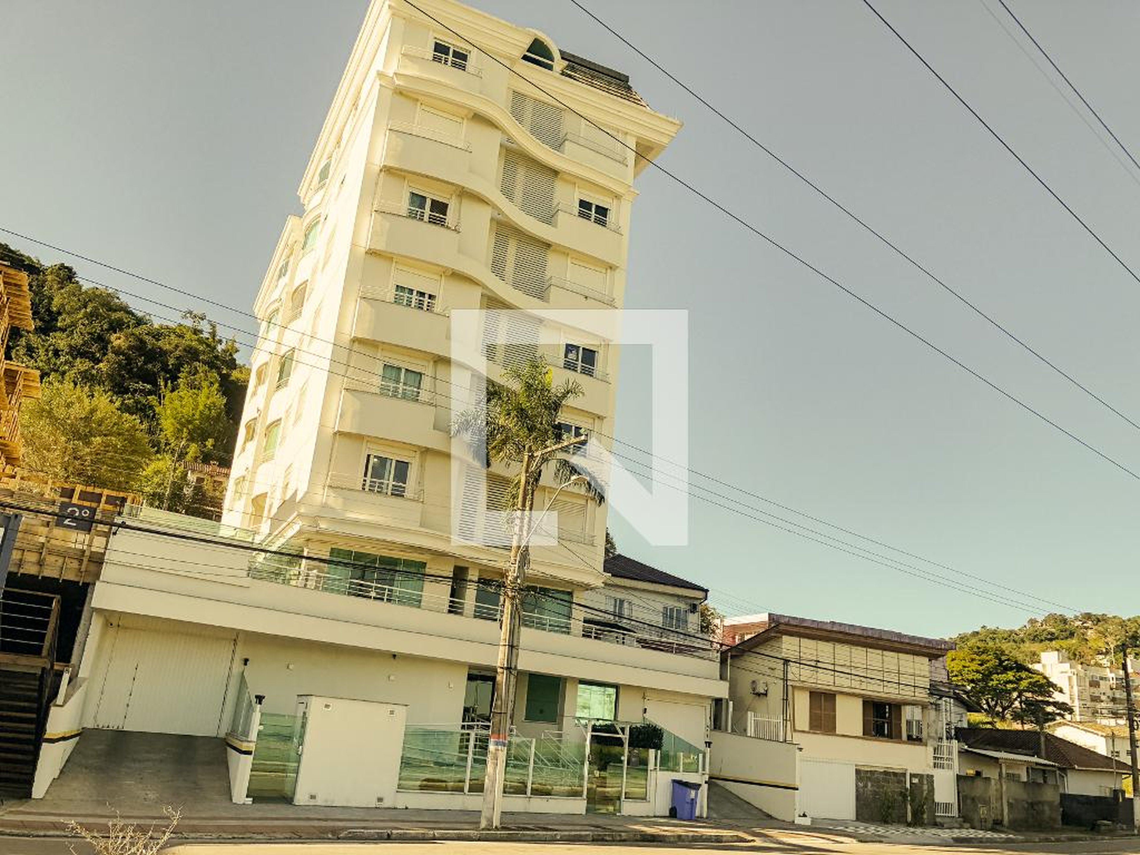 Fachada Condomínio em Avenida Prefeito Waldemar Vieira, 967