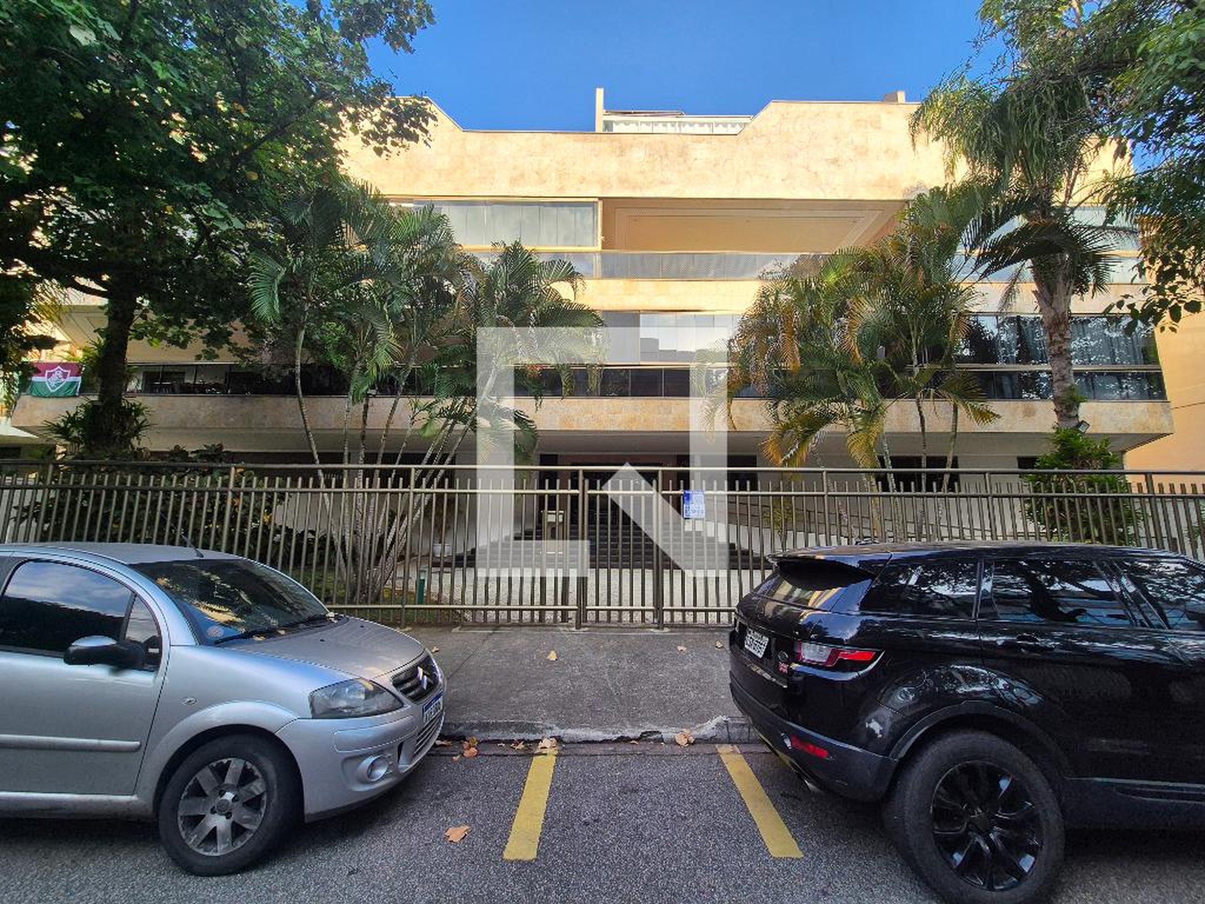 Fachada do Prédio Condomínio Costa Mar