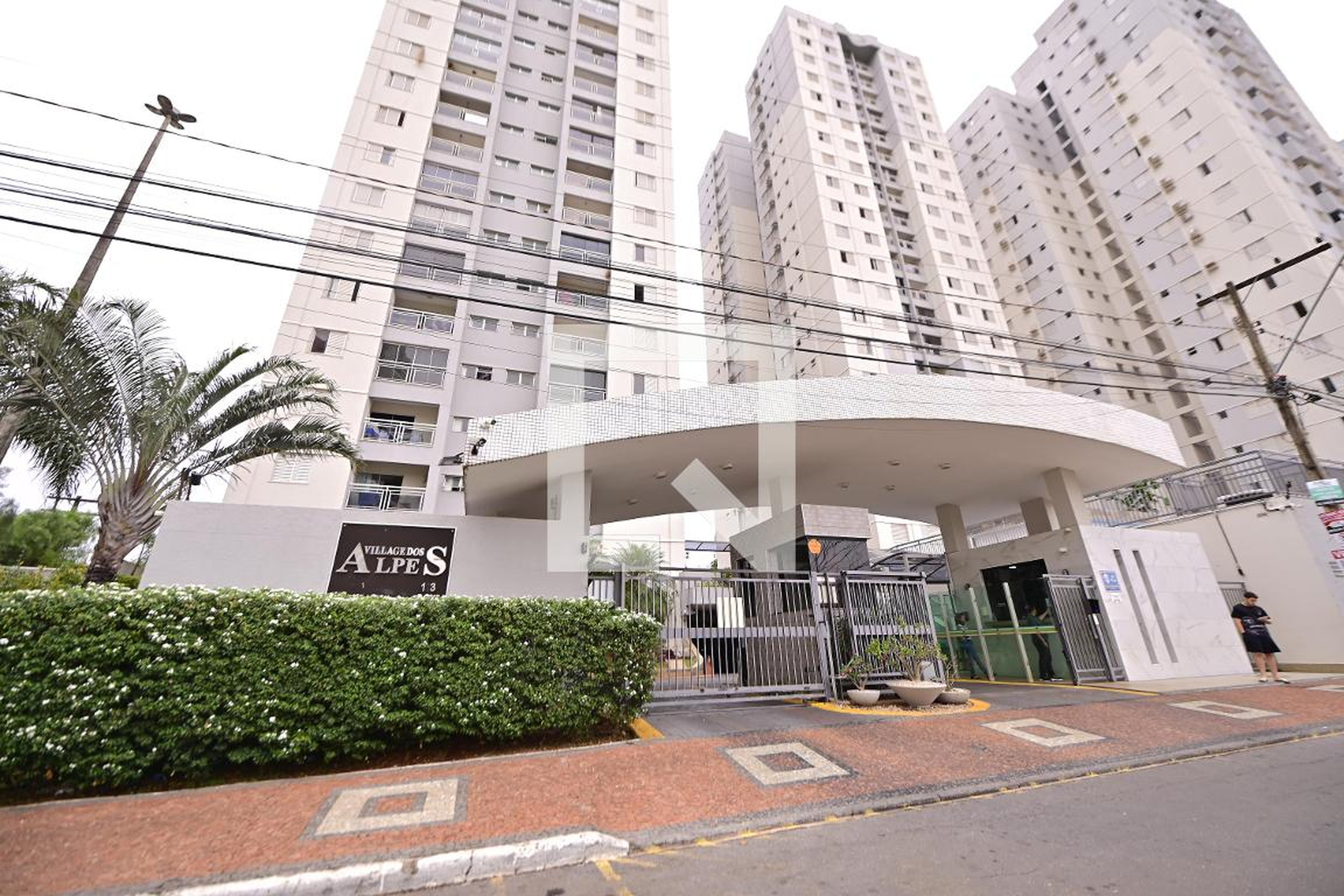 Fachada Condomínio Village dos Alpes