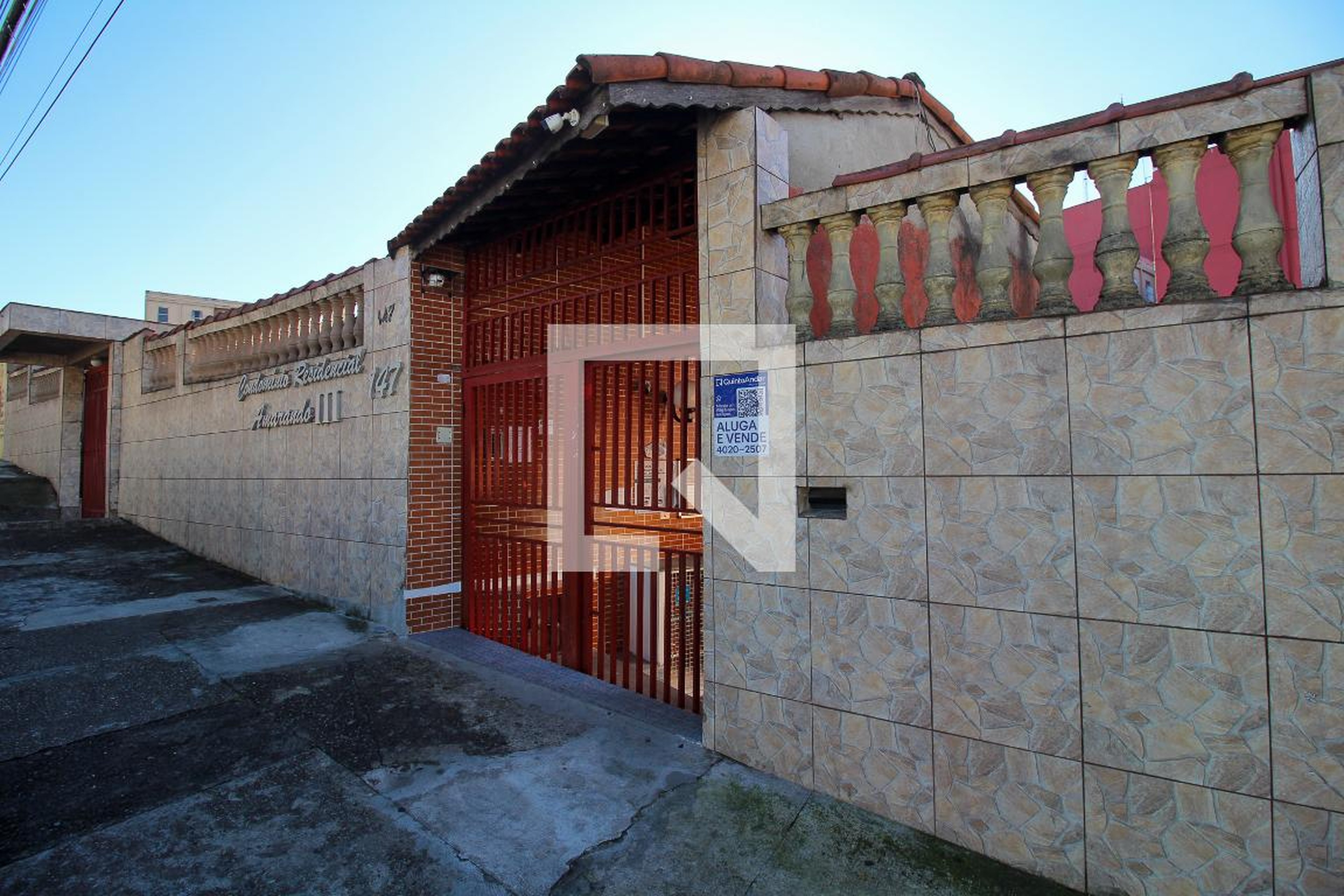 Fachada Condomínio em Rua Francesco Usper, 147