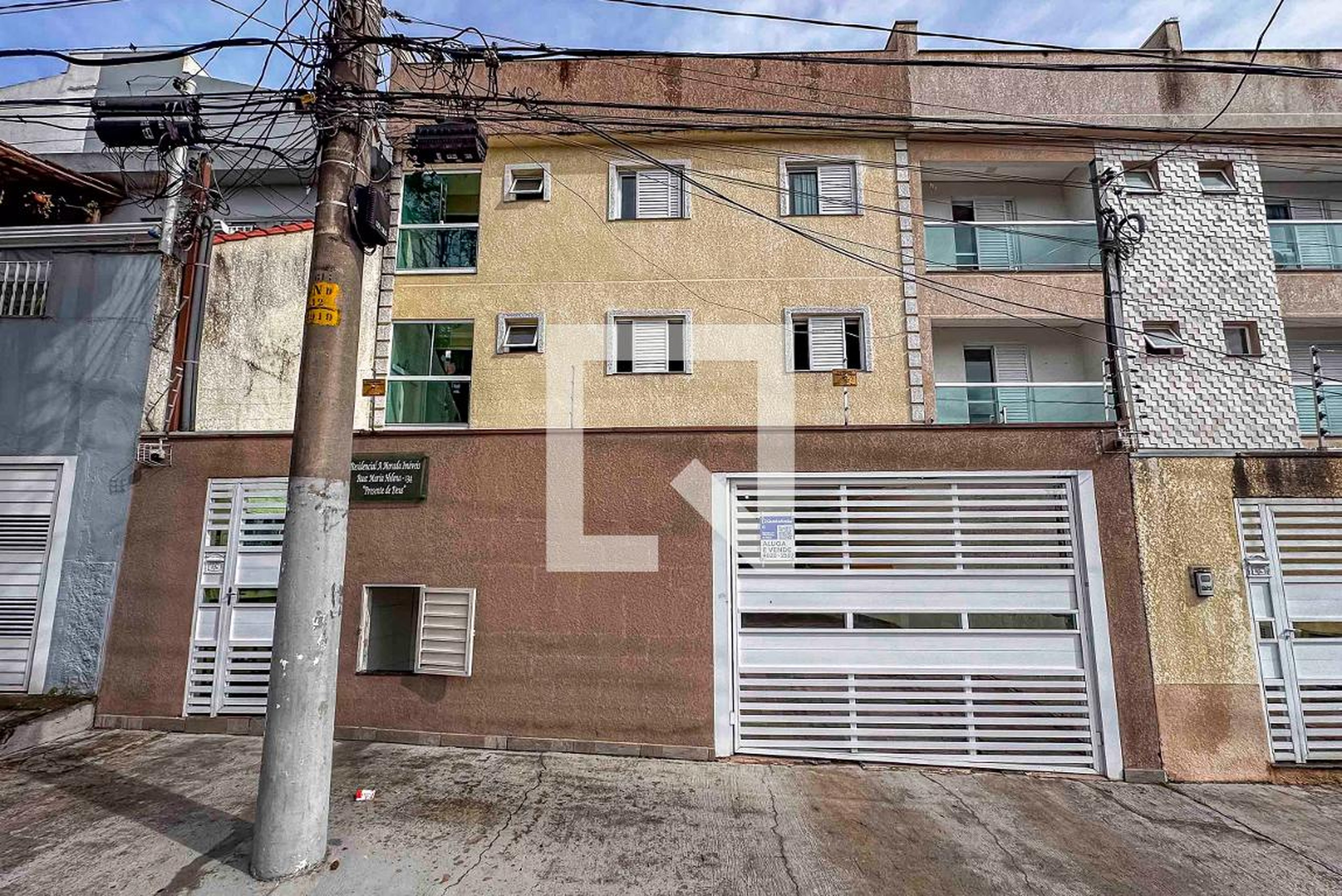 Fachada Condomínio em Rua Maria Helena, 134