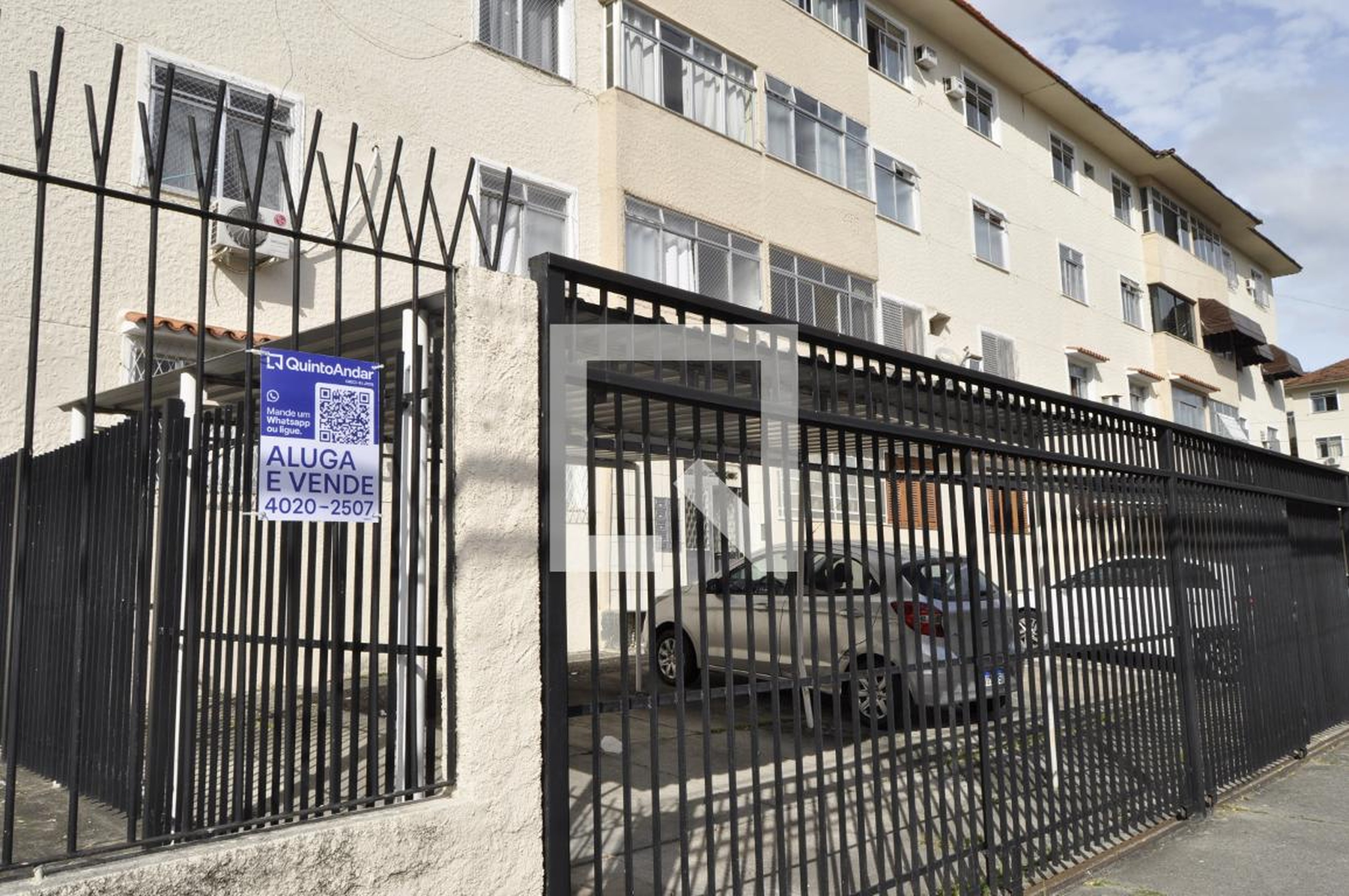 Fachada Condomínio em Avenida Segal, 71