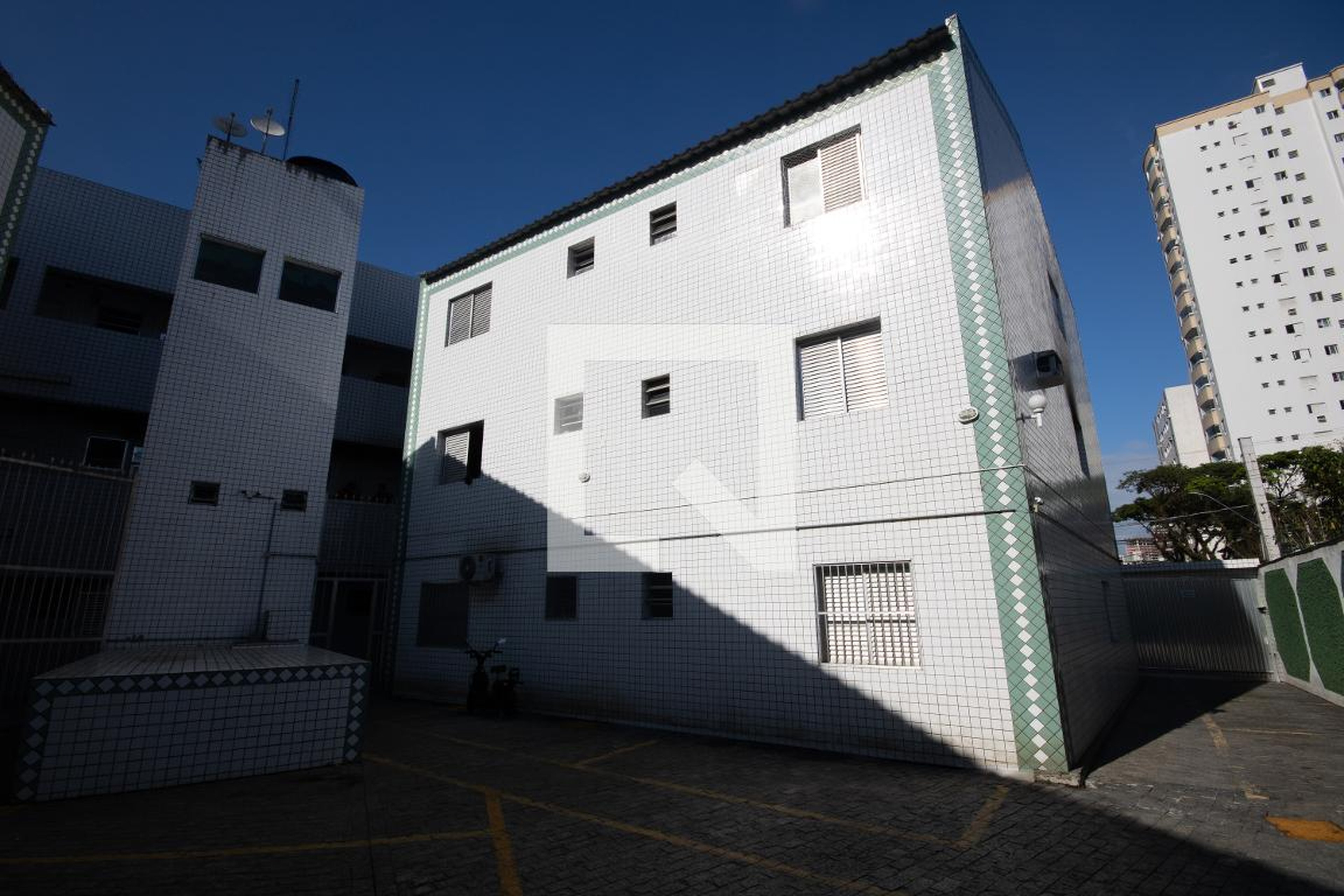 Fachada Condomínio em Rua Flamengo, 170