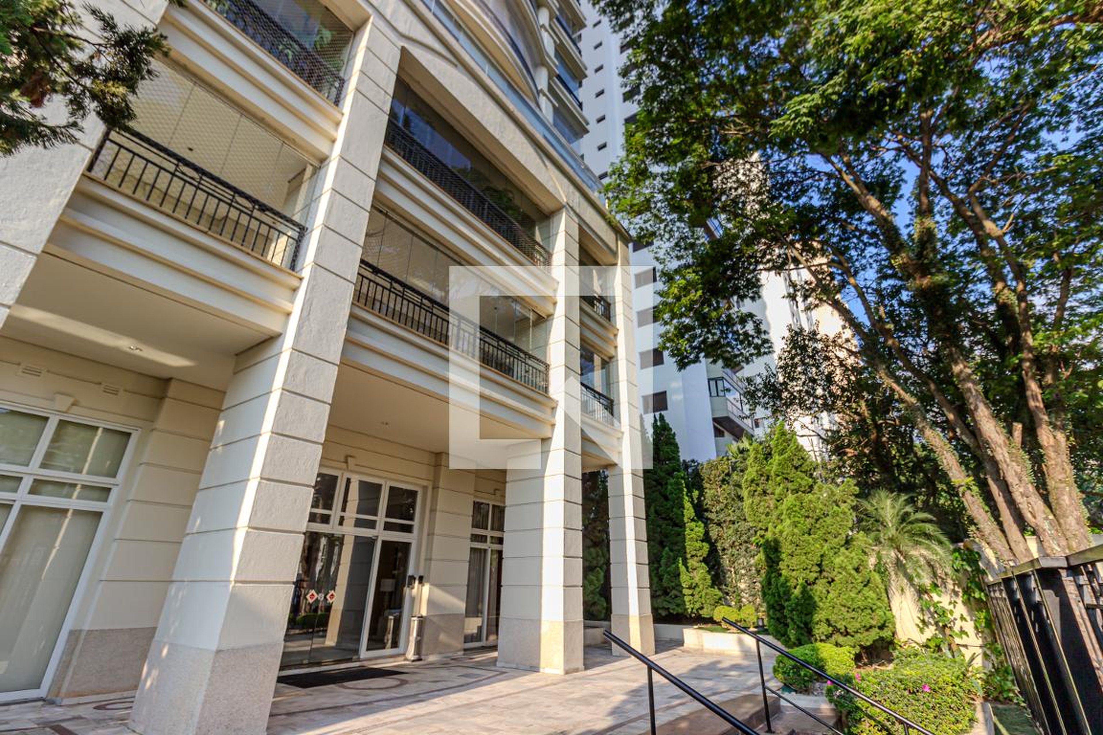 Fachada Edifício Le Grand Classique