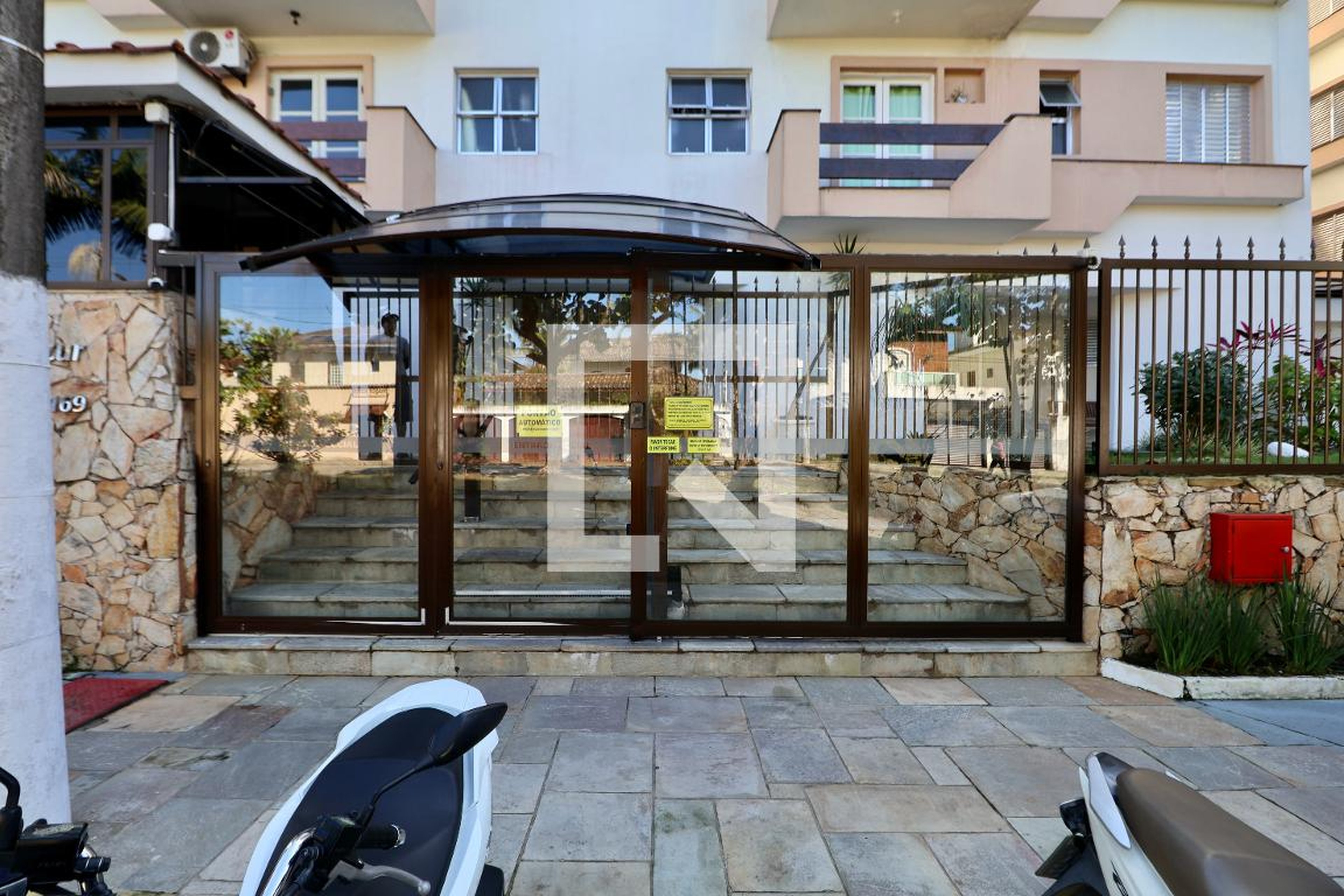 Fachada Condomínio em Avenida do Parque, 156