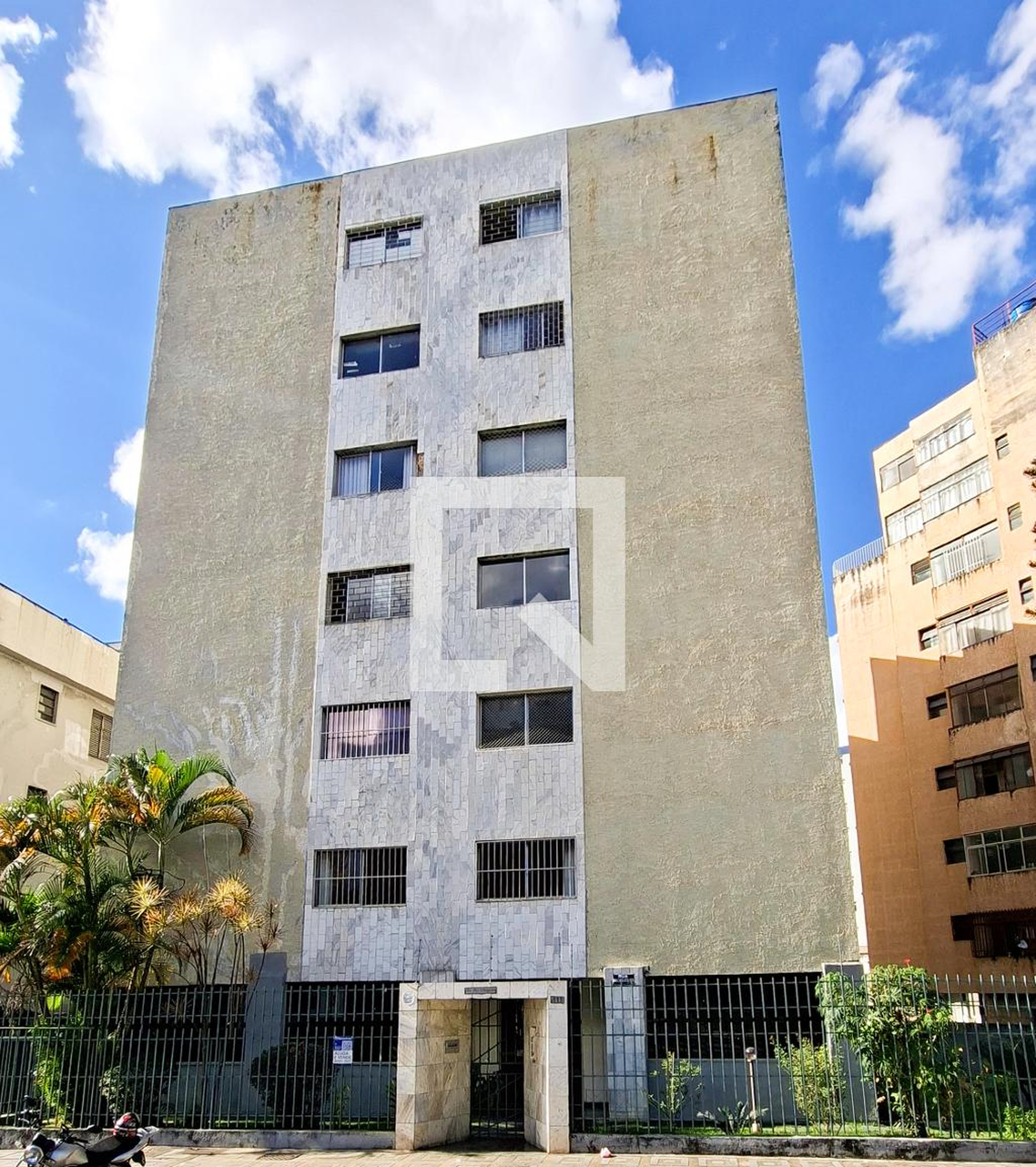 Fachada Condomínio em Rua Wânia Carvalho Silveira, 111