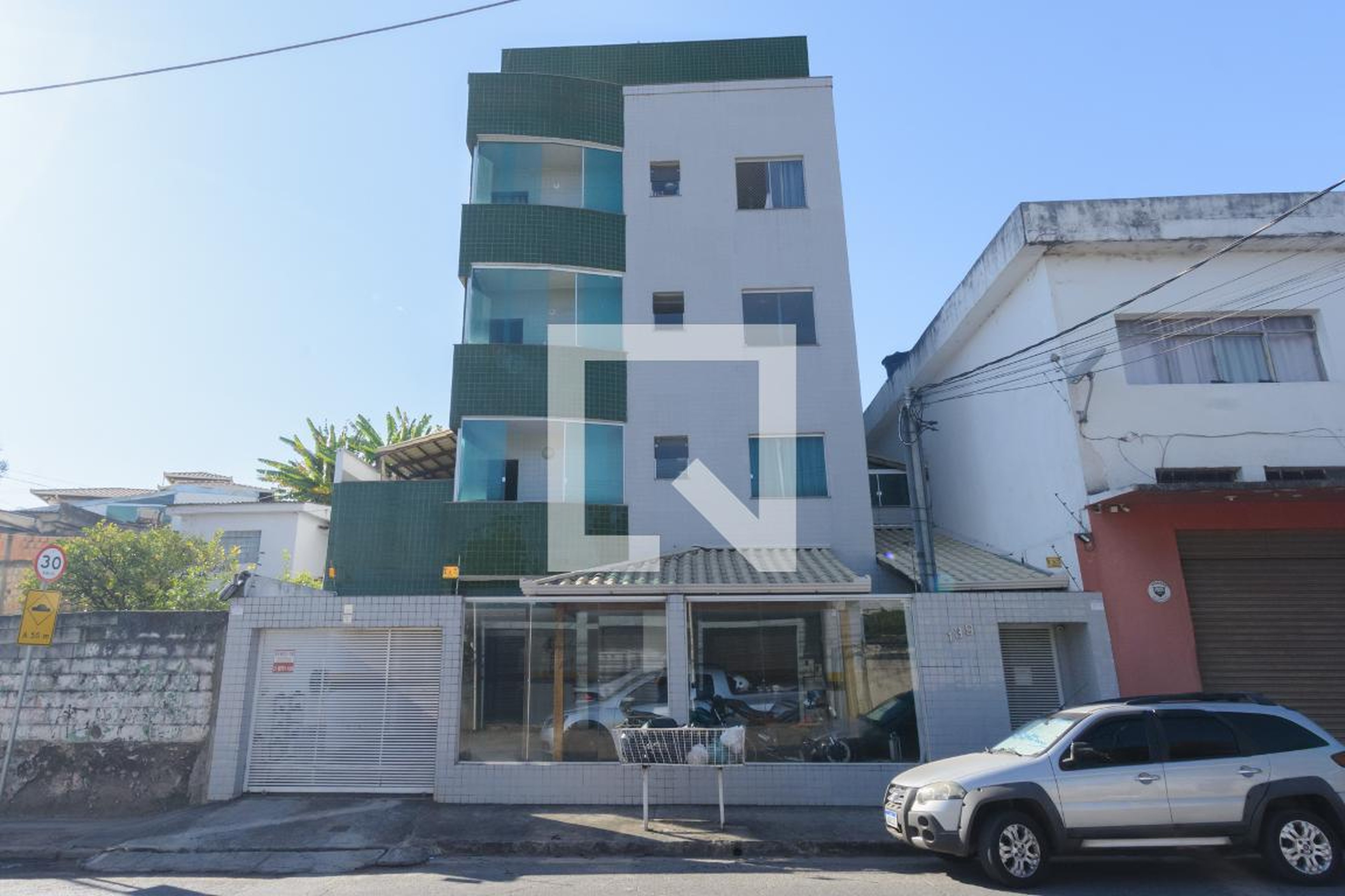 Fachada Condomínio em Rua Maria Inês, 139