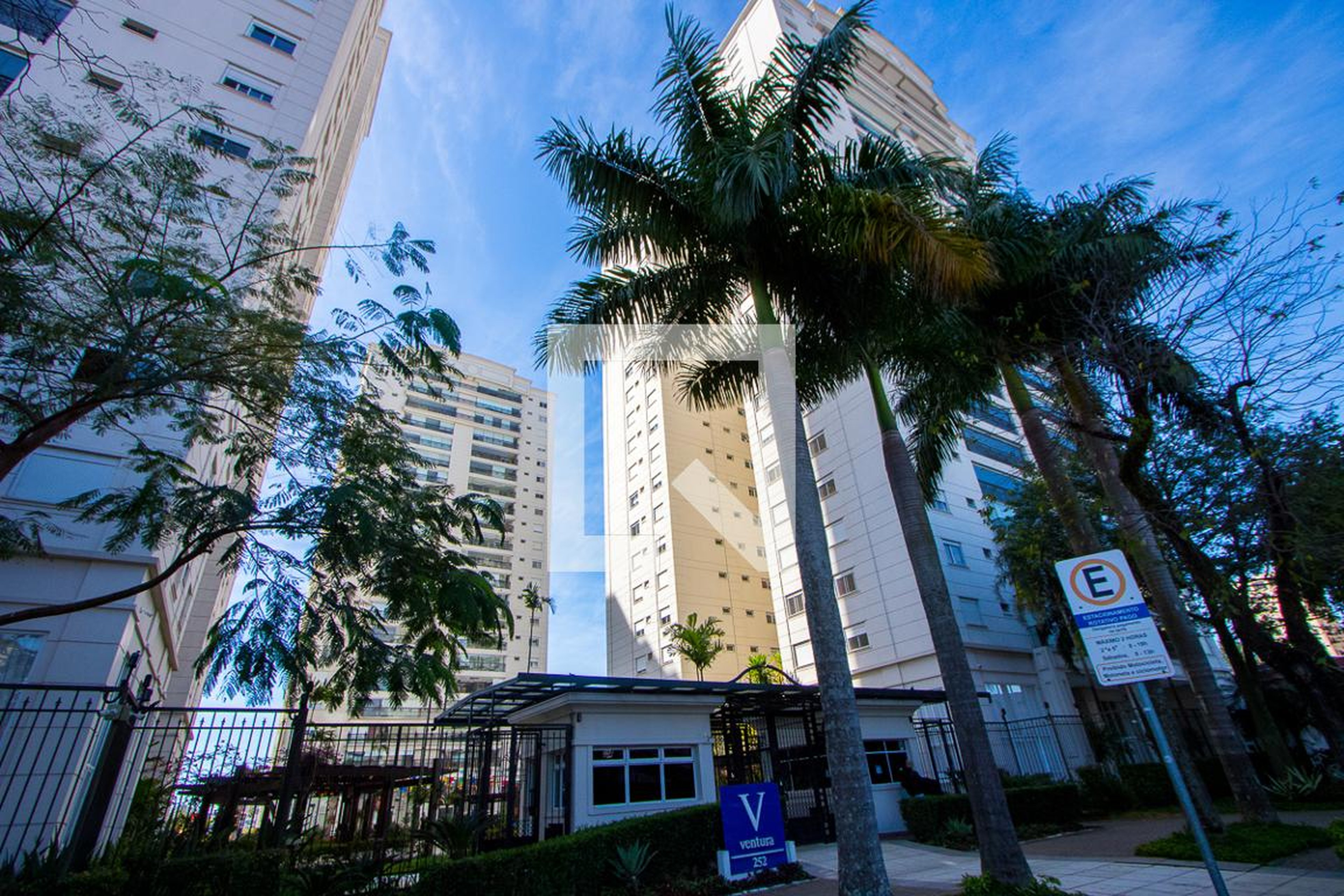 Fachada do condomínio Condomínio Ventura