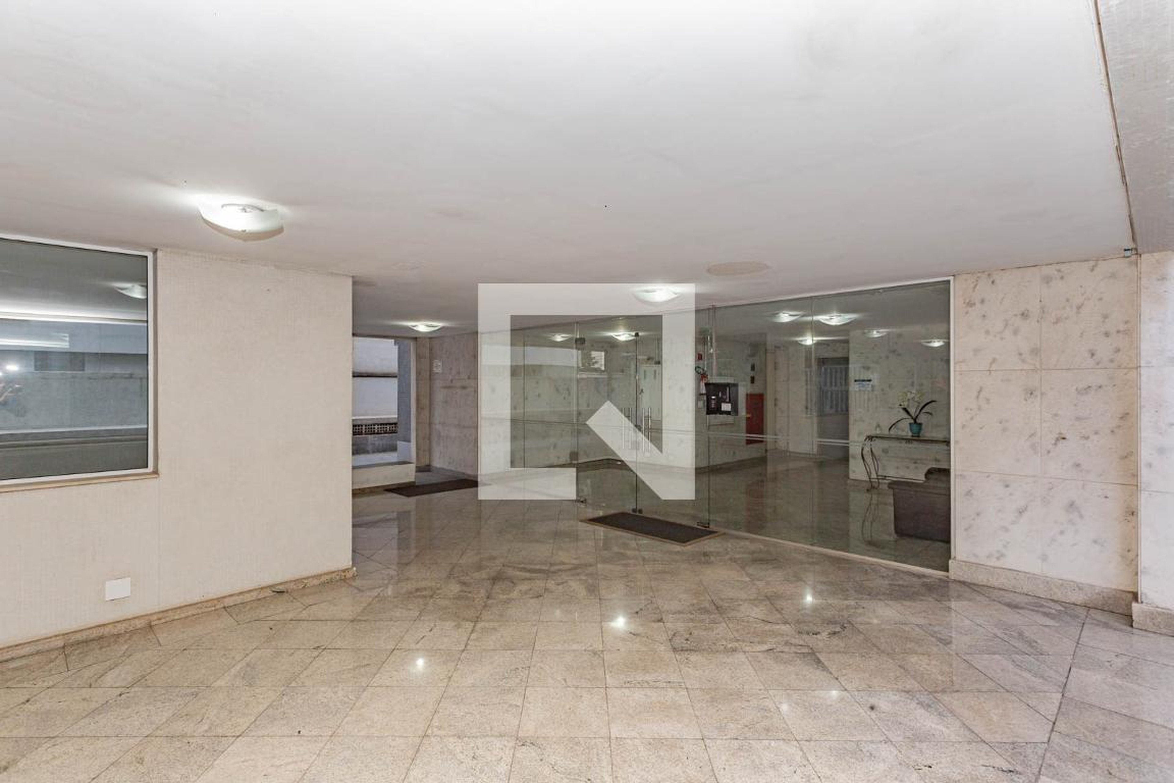 Hall - Edifício Silvia Cristina