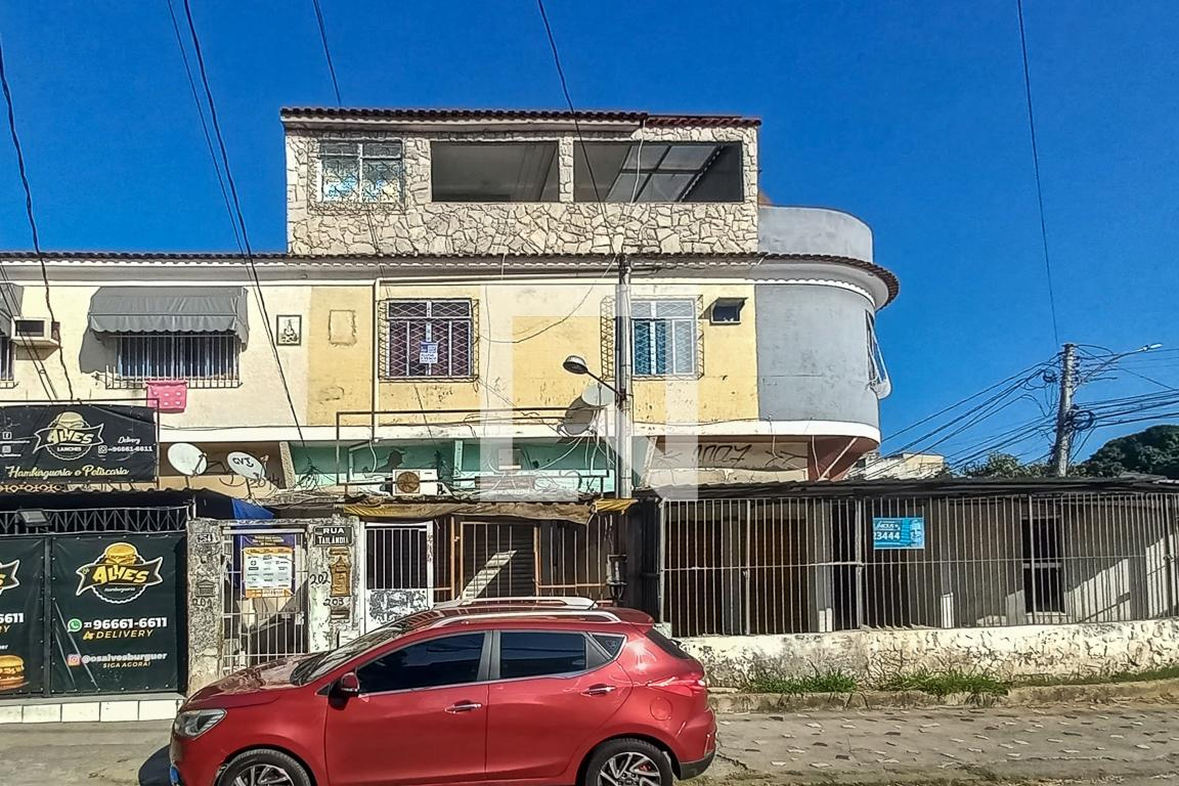 Fachada do Prédio Condomínio em Rua Tailândia, 254