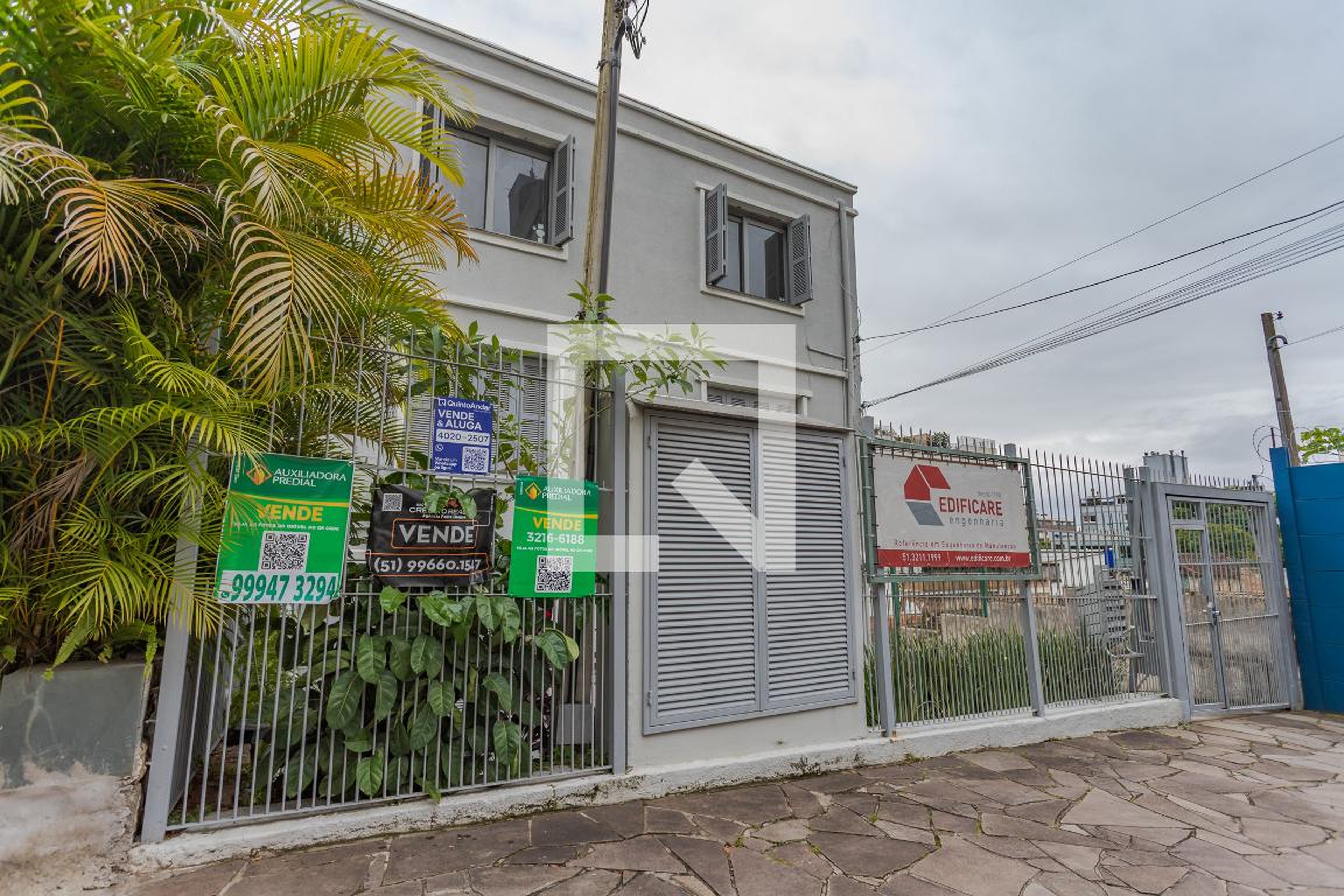 Fachada Condomínio em Rua Pedro Chaves Barcelos, 601