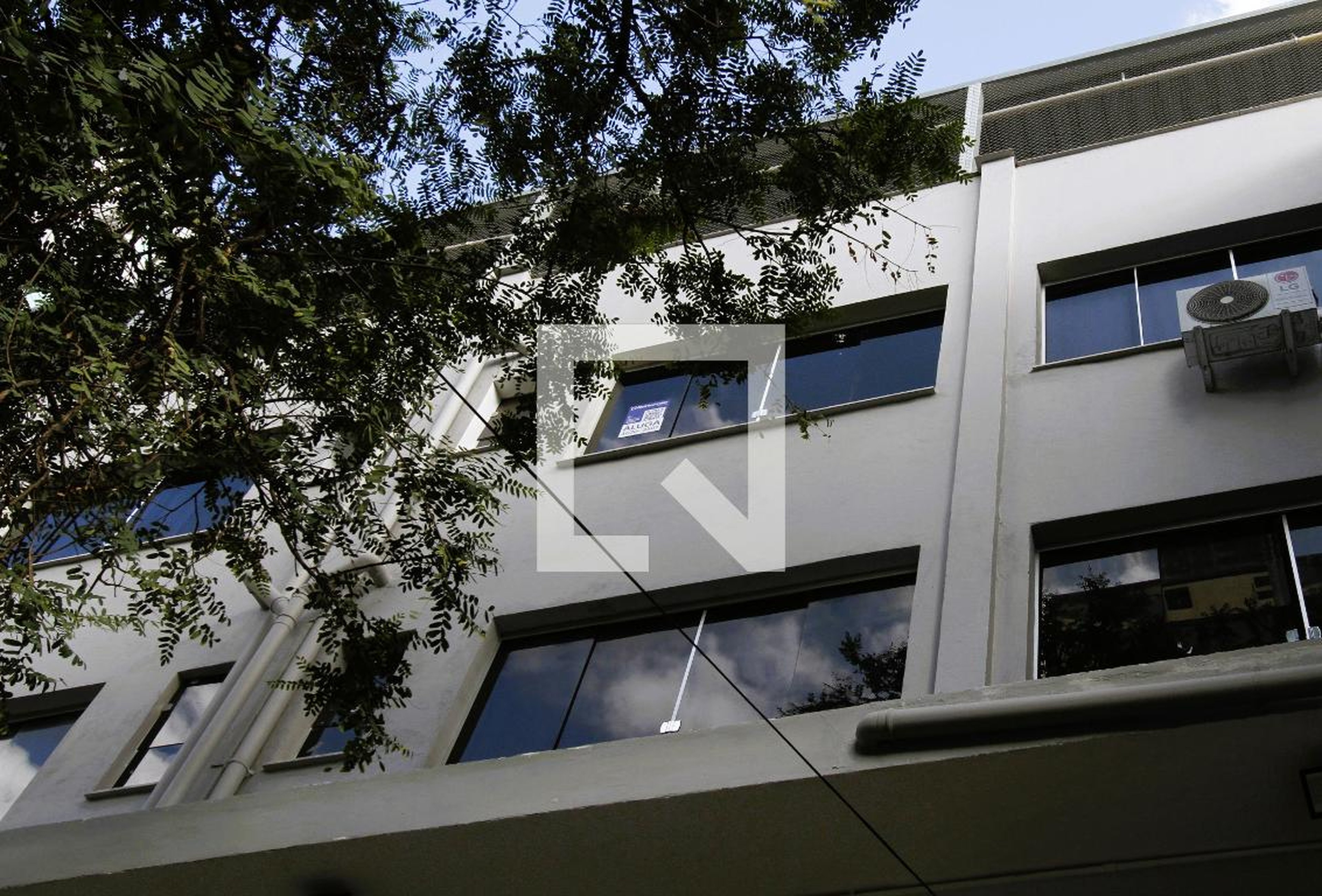 Fachada do Prédio Condomínio em Rua Araguari, 591