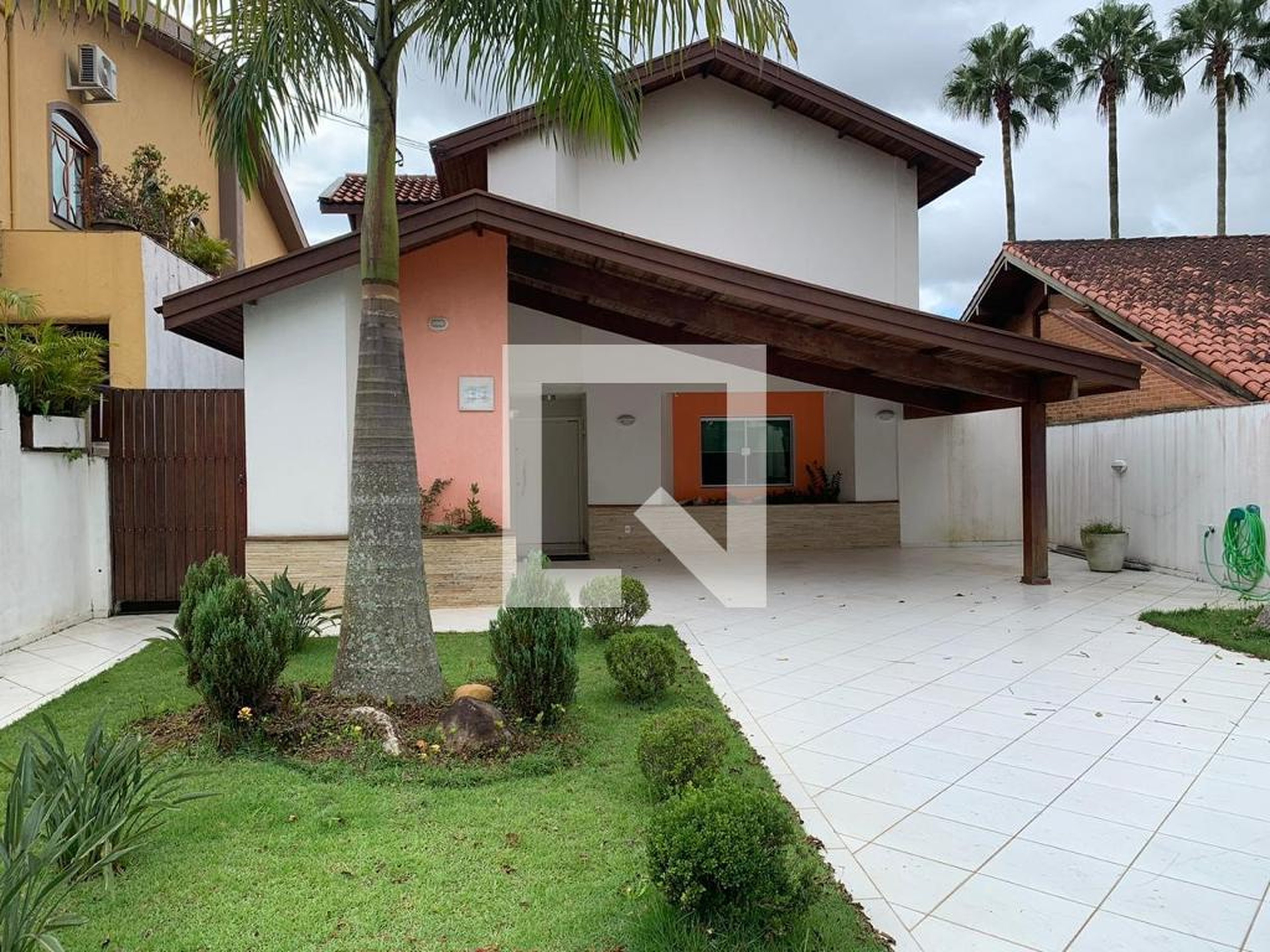 Fachada Condomínio Alpha 4