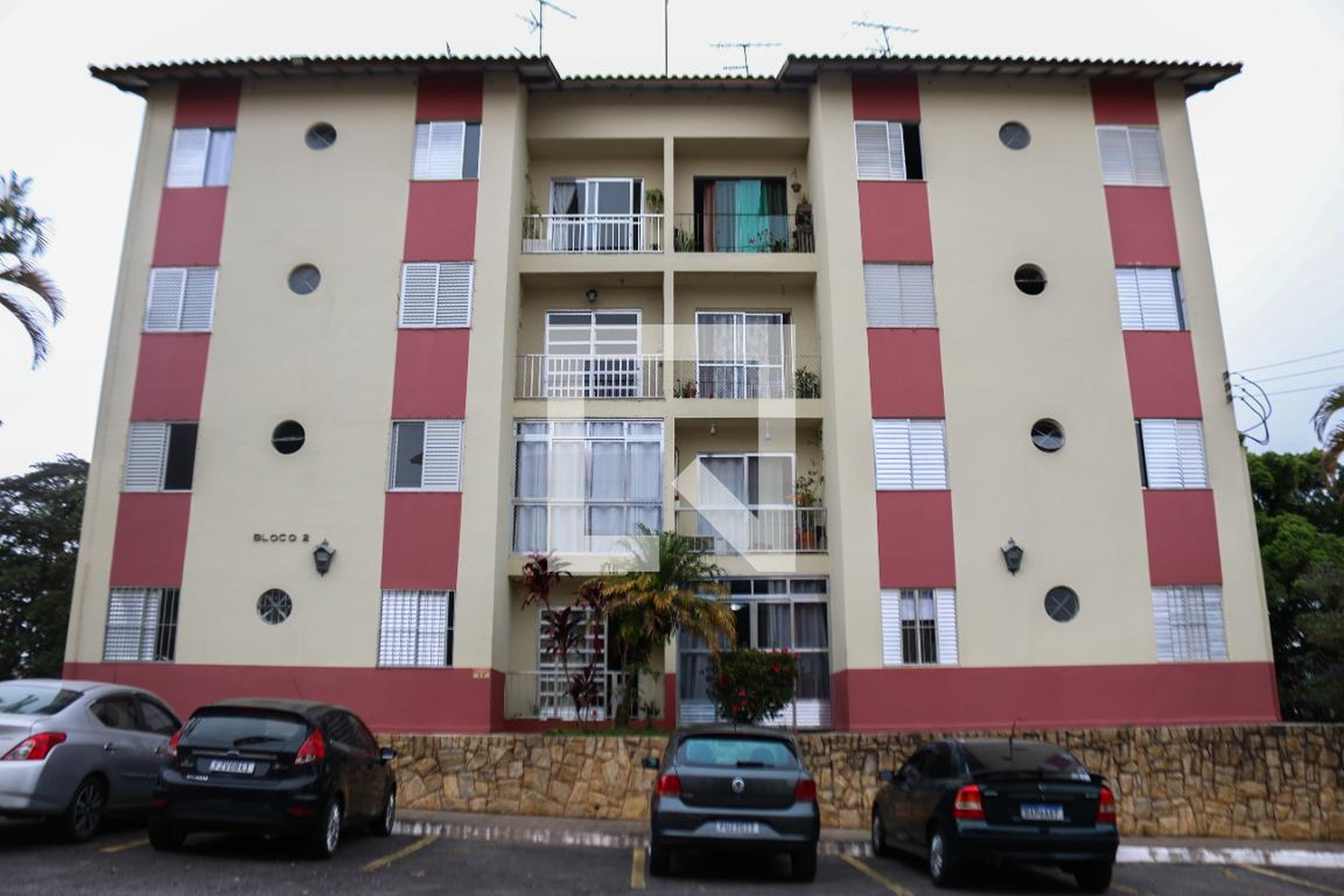 Fachada Condomínio Altos da Raposo