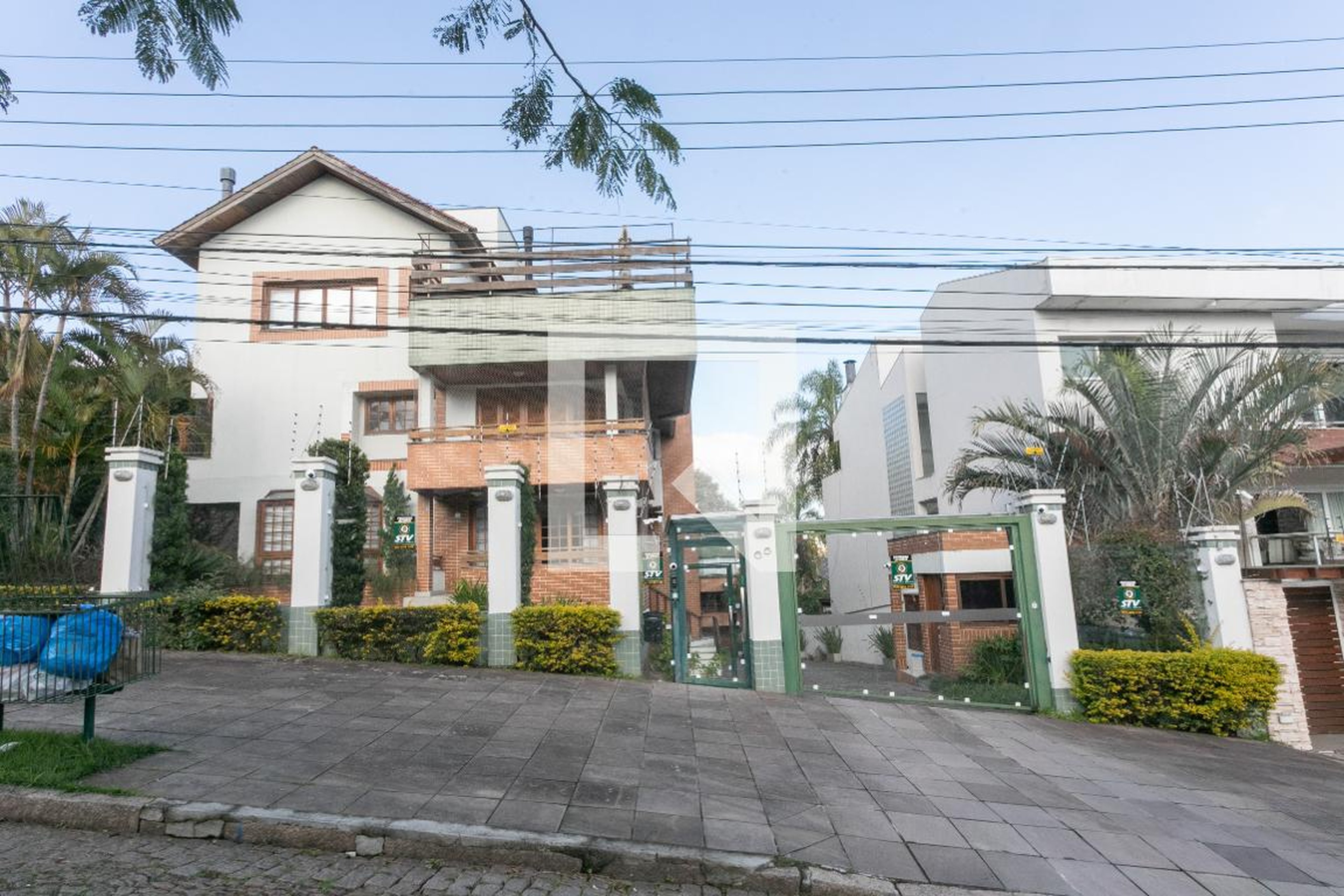 Fachada Condomínio em Rua Monte Alverne, 65