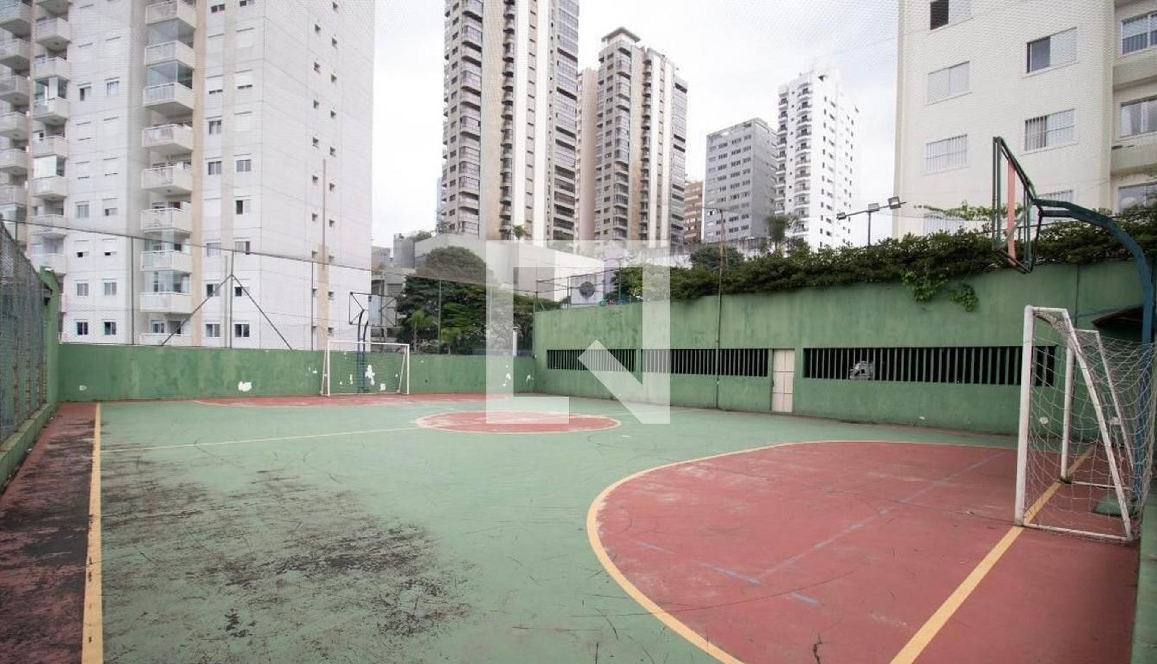 Quadra Esportiva - Base das Canoas