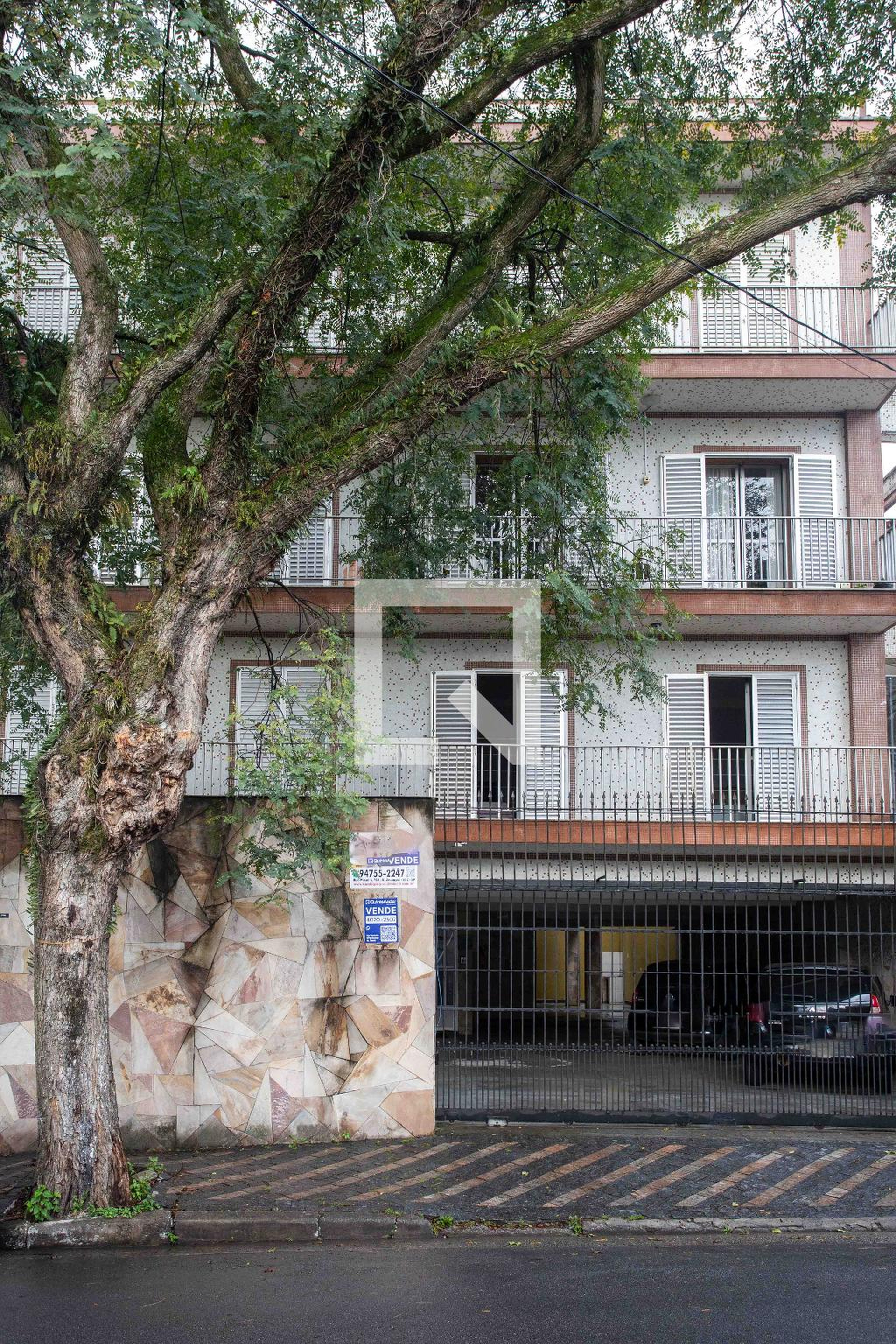 Fachada do Prédio Condomínio em Rua Miosótis, 797