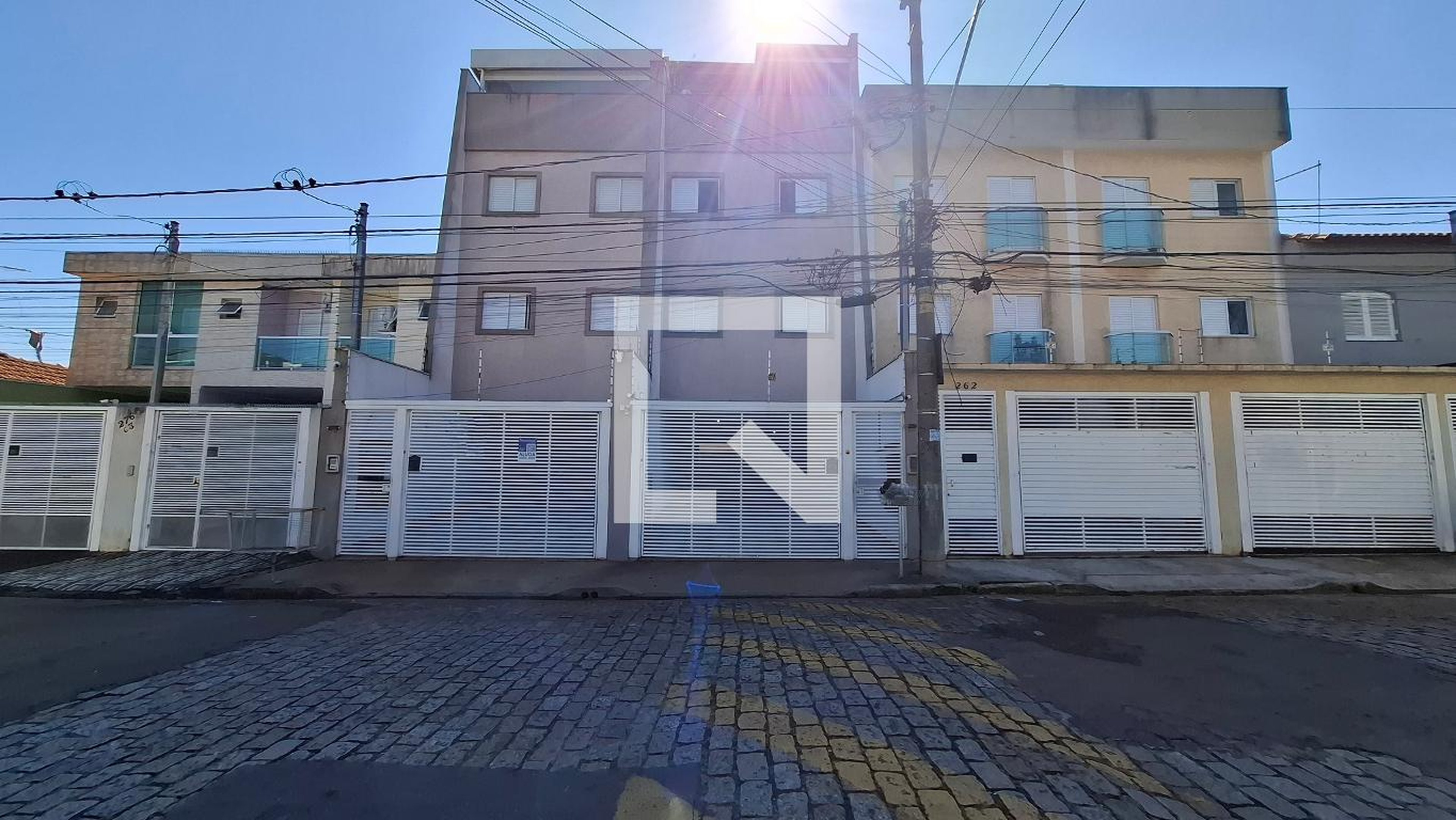 Fachada Condomínio em Rua Santarém, 270