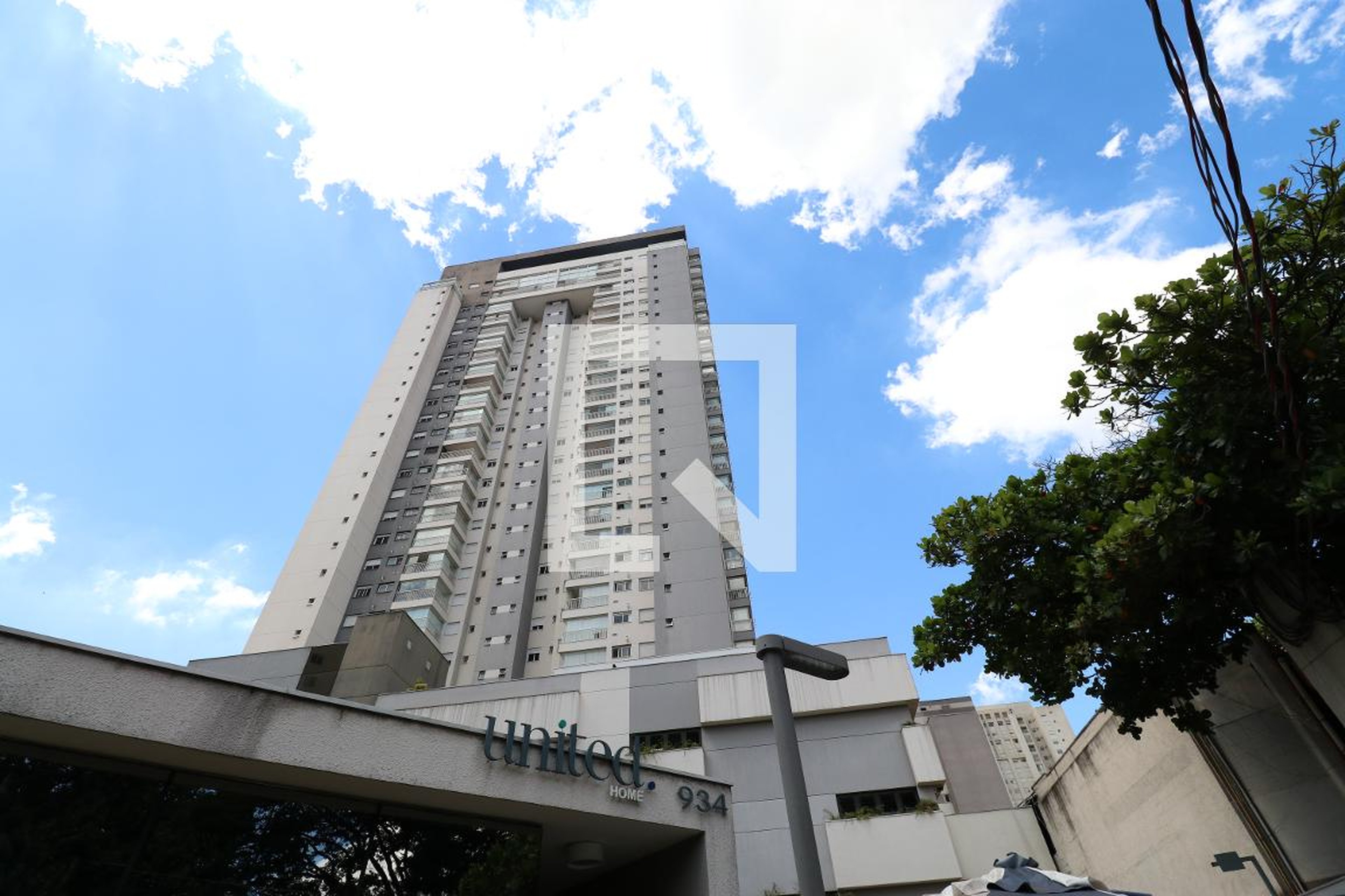 Fachada Condomínio em Avenida Thomas Edison, 77