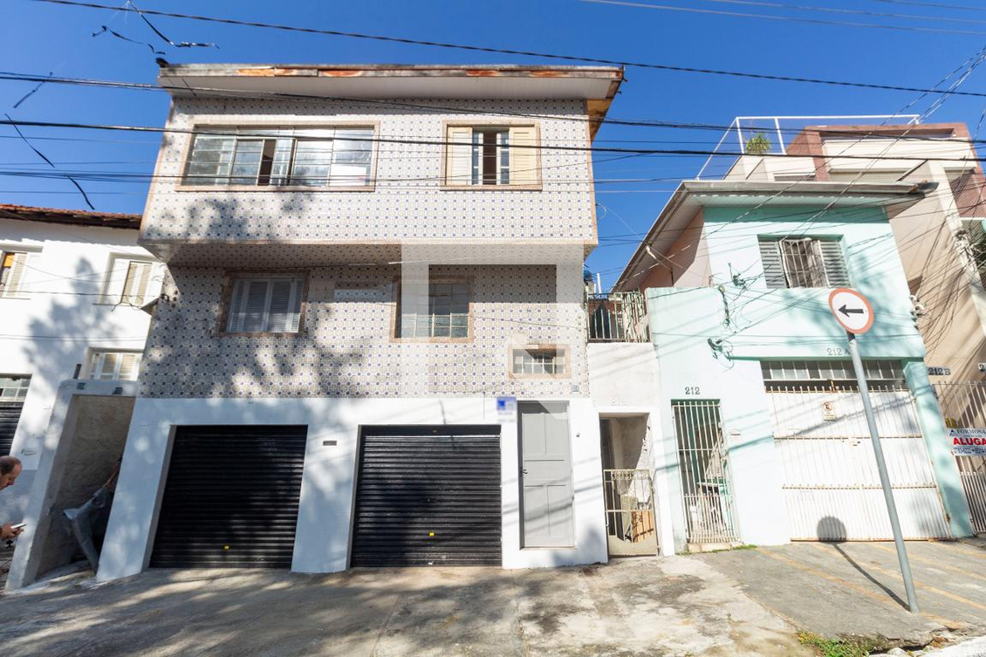 Fachada Condomínio em Avenida Xavier Pinheiro, 218