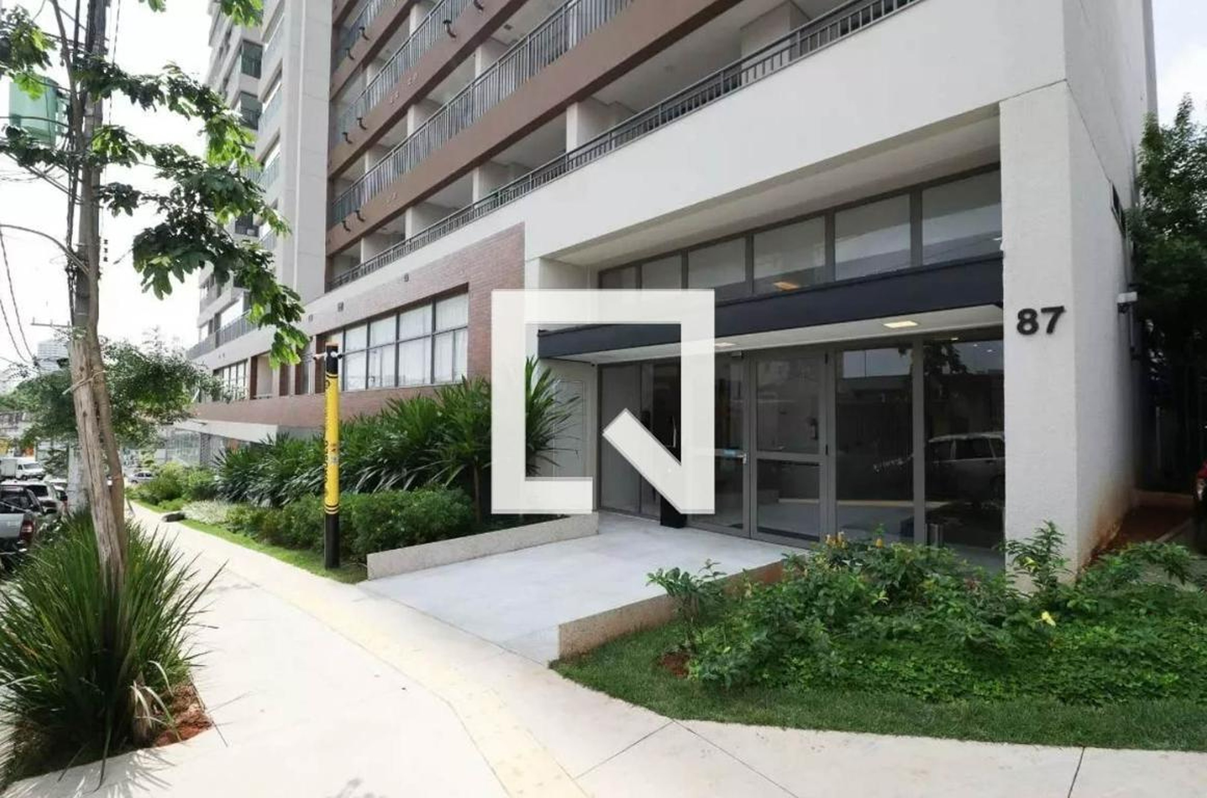 Fachada Condomínio em Rua José de Albuquerque, 73